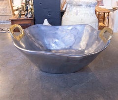 Vasija de los años 80 en bronce dorado y plateado del artista David Marshall