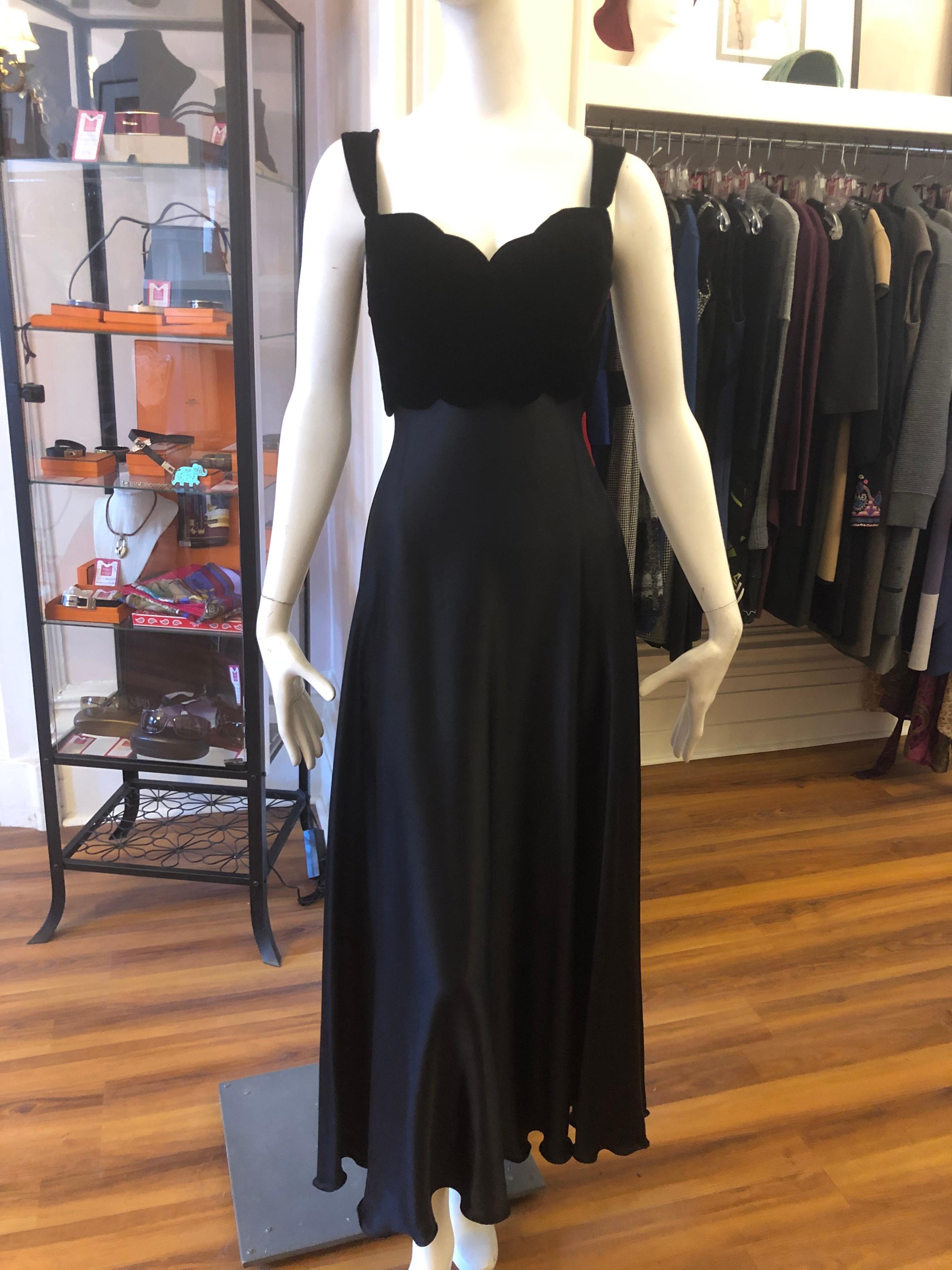 1980s Vicky Tiel Couture Black Silk and Velour Gown/Dress (38Fr) 4