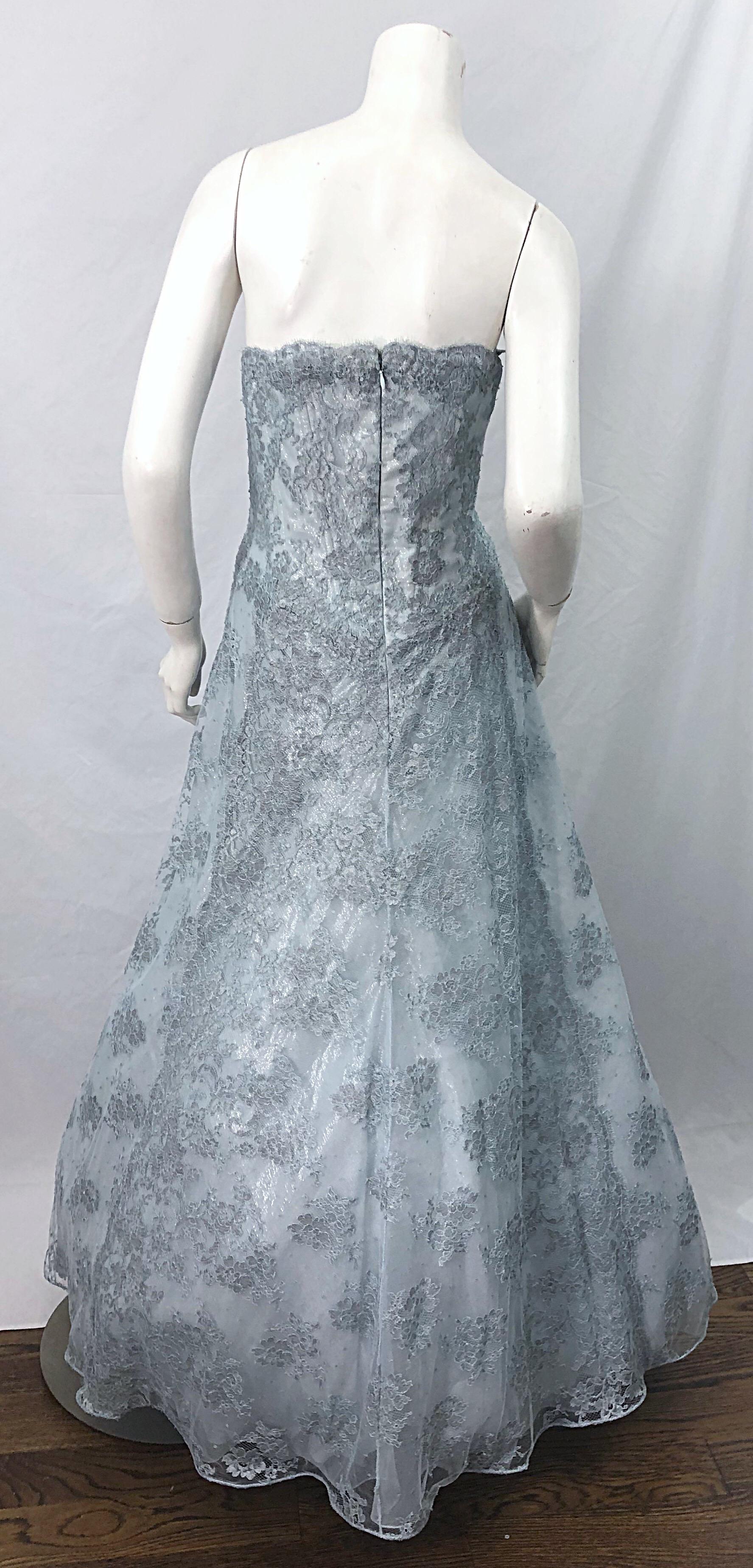 1980er Vicky Tiel Couture Größe 12 / 46 80er Jahre Seidenkleid mit Perlenbesatz in Hellblau + Bolero im Angebot 12