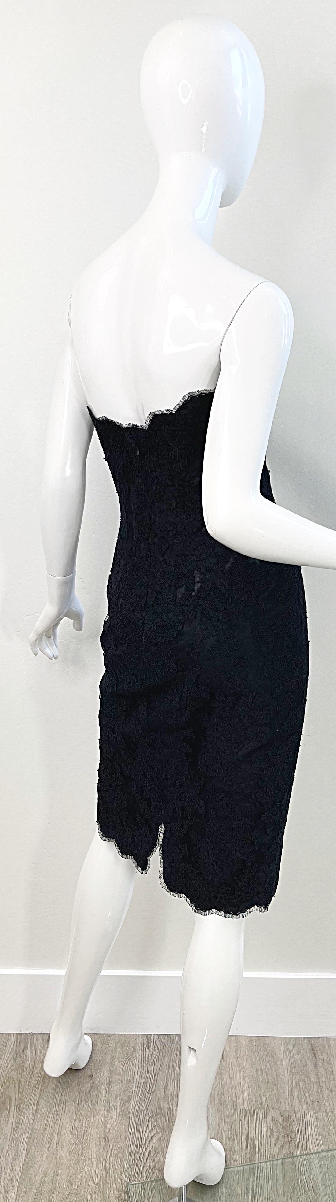 1980s Vicky Tiel Couture Size 46 / US 12 Black Lace Strapless Vintage Dress For Sale 3