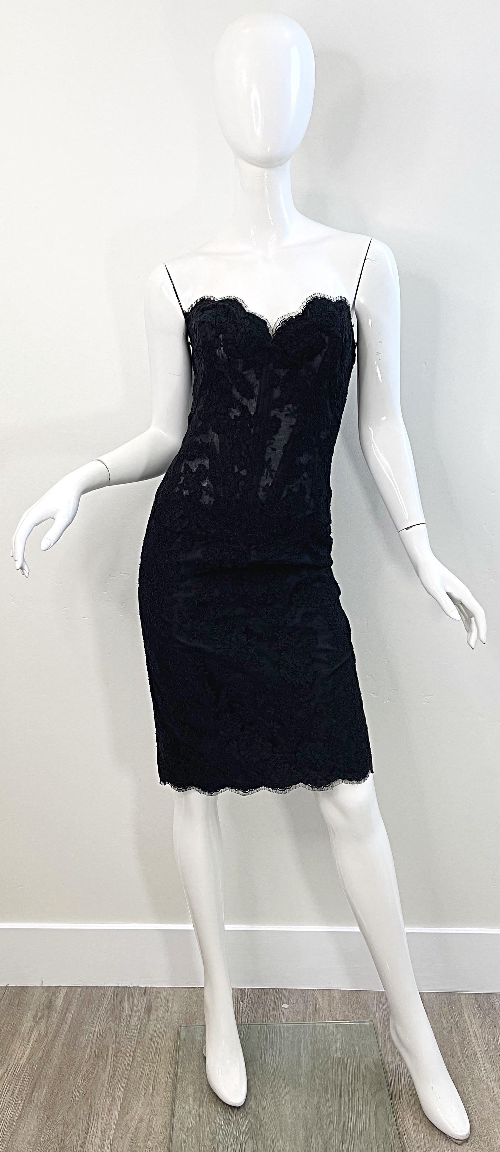 1980s Vicky Tiel Couture Size 46 / US 12 Black Lace Strapless Vintage Dress For Sale 6