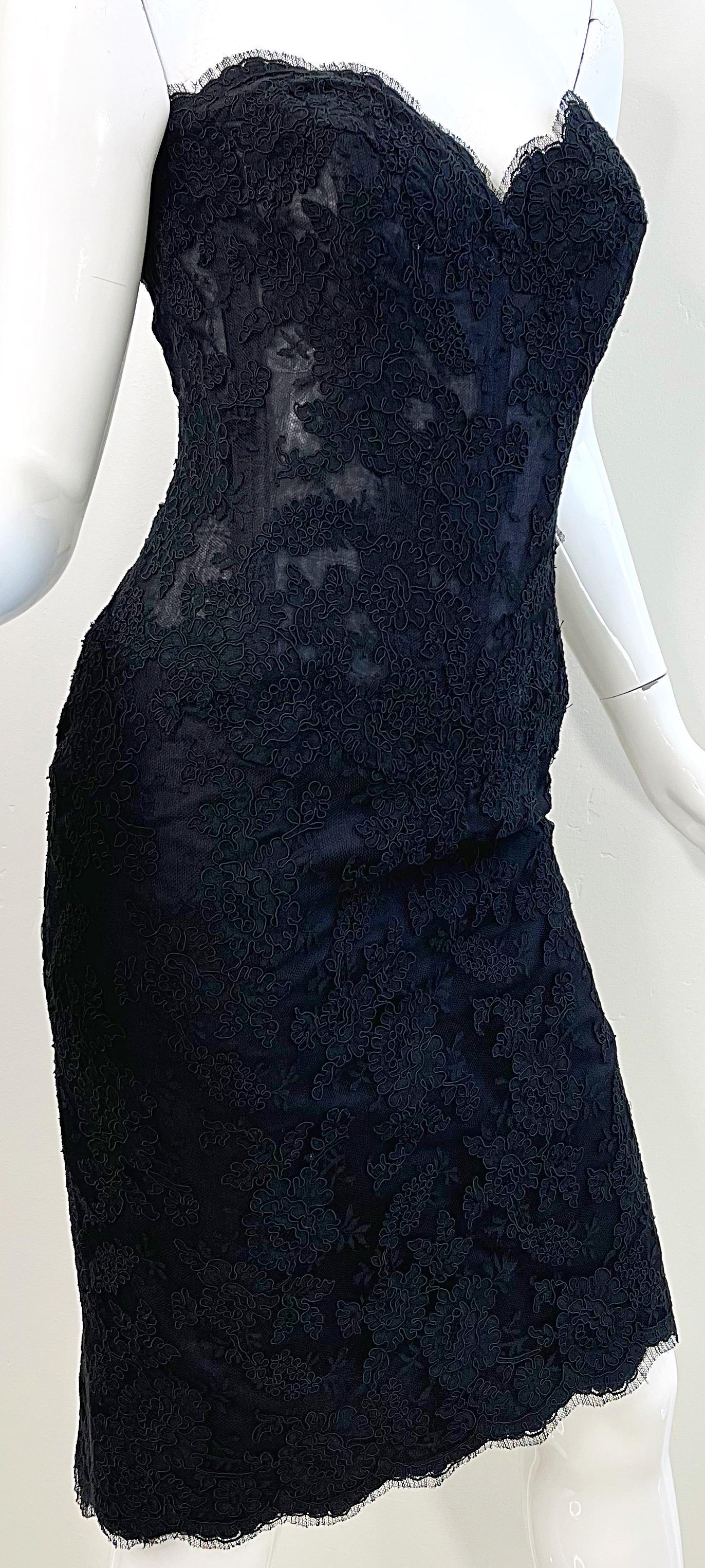 1980s Vicky Tiel Couture Size 46 / US 12 Black Lace Strapless Vintage Dress For Sale 2