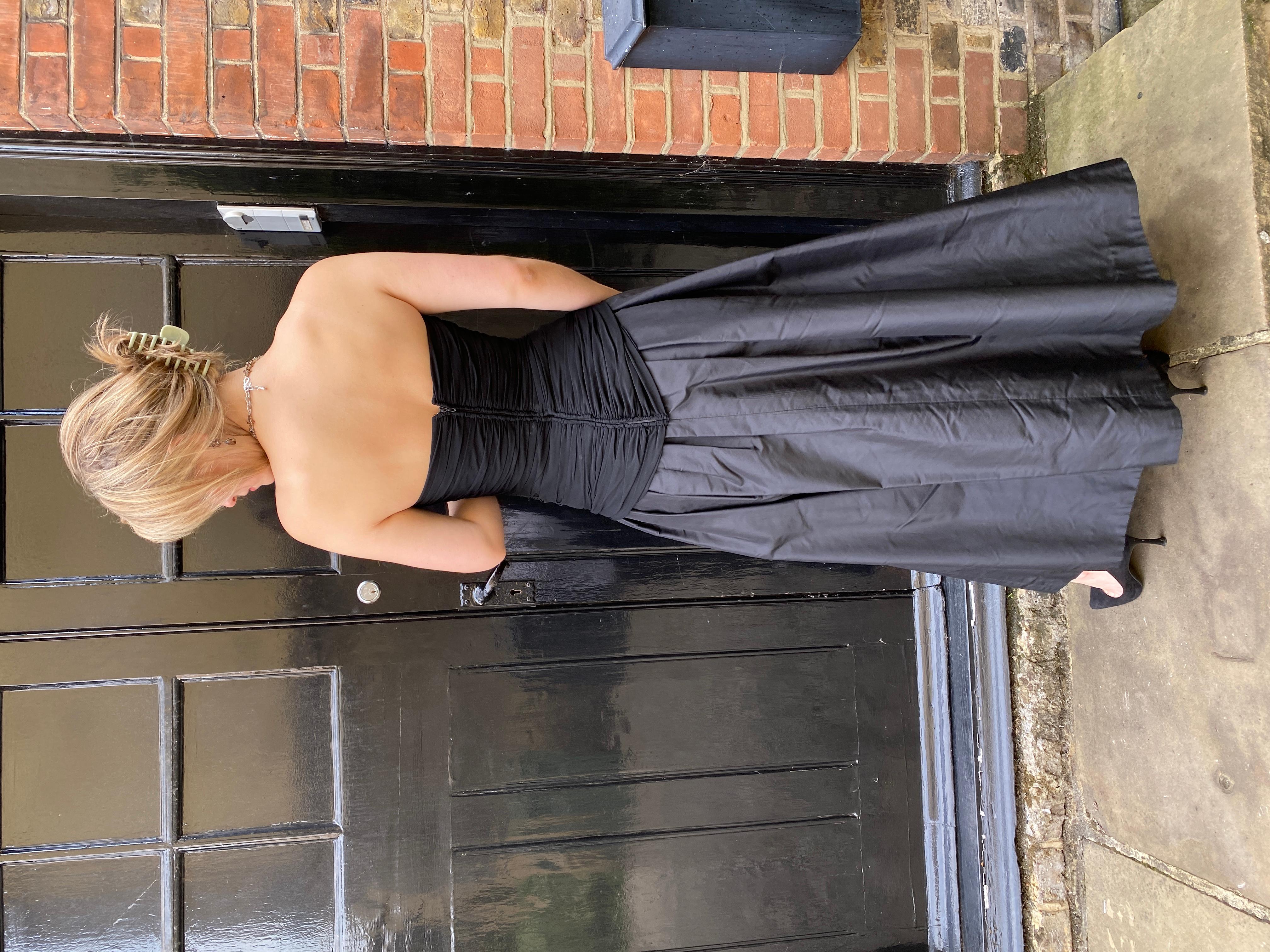 1980s Vicky Tiel Couture Strapless Black Silk Dress For Sale 3
