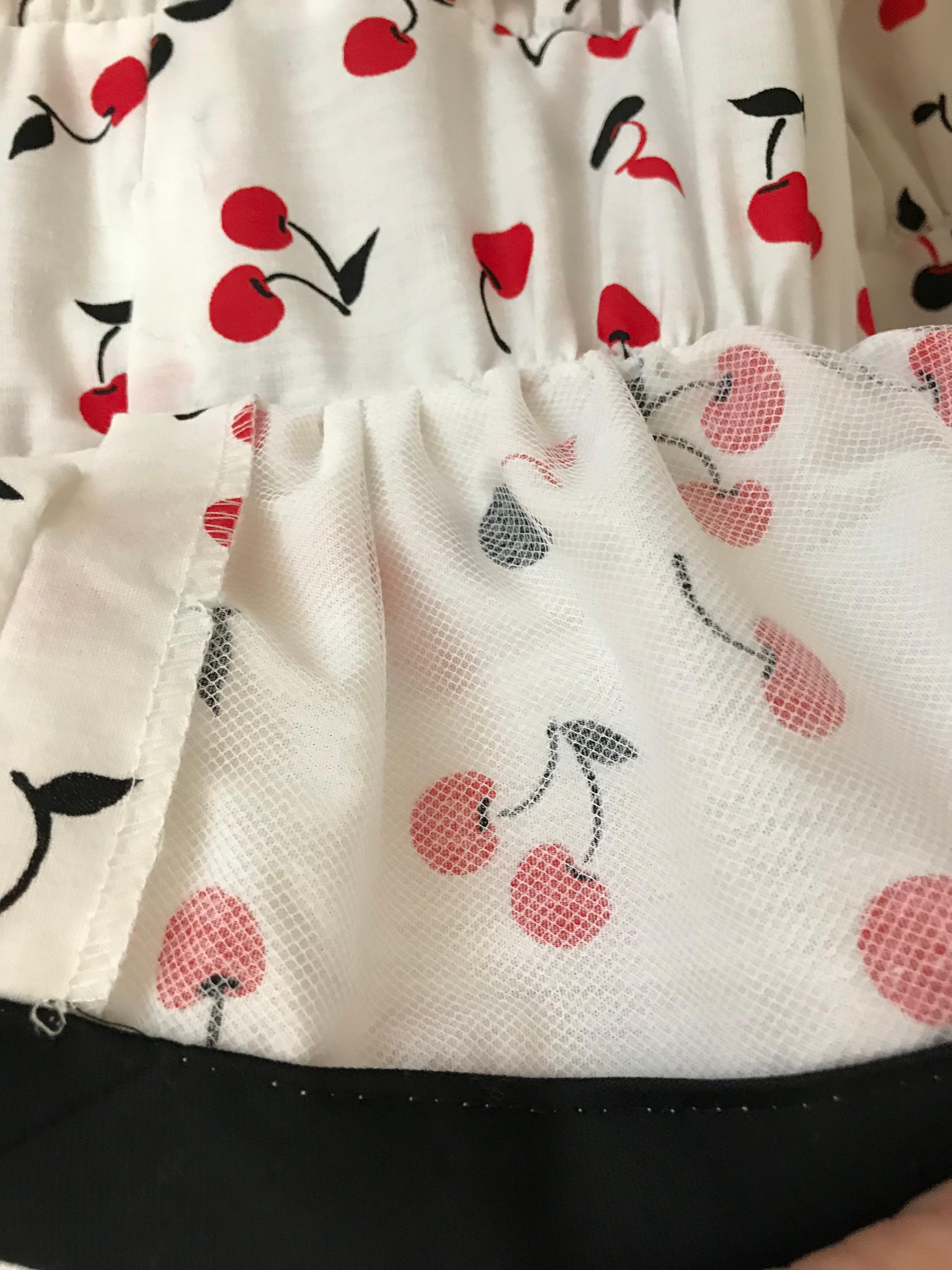 1980s Victor Costa for Saks Fifth Ave Cherry Print White Strapless Cotton Dress In Excellent Condition In Beverly Hills, CA