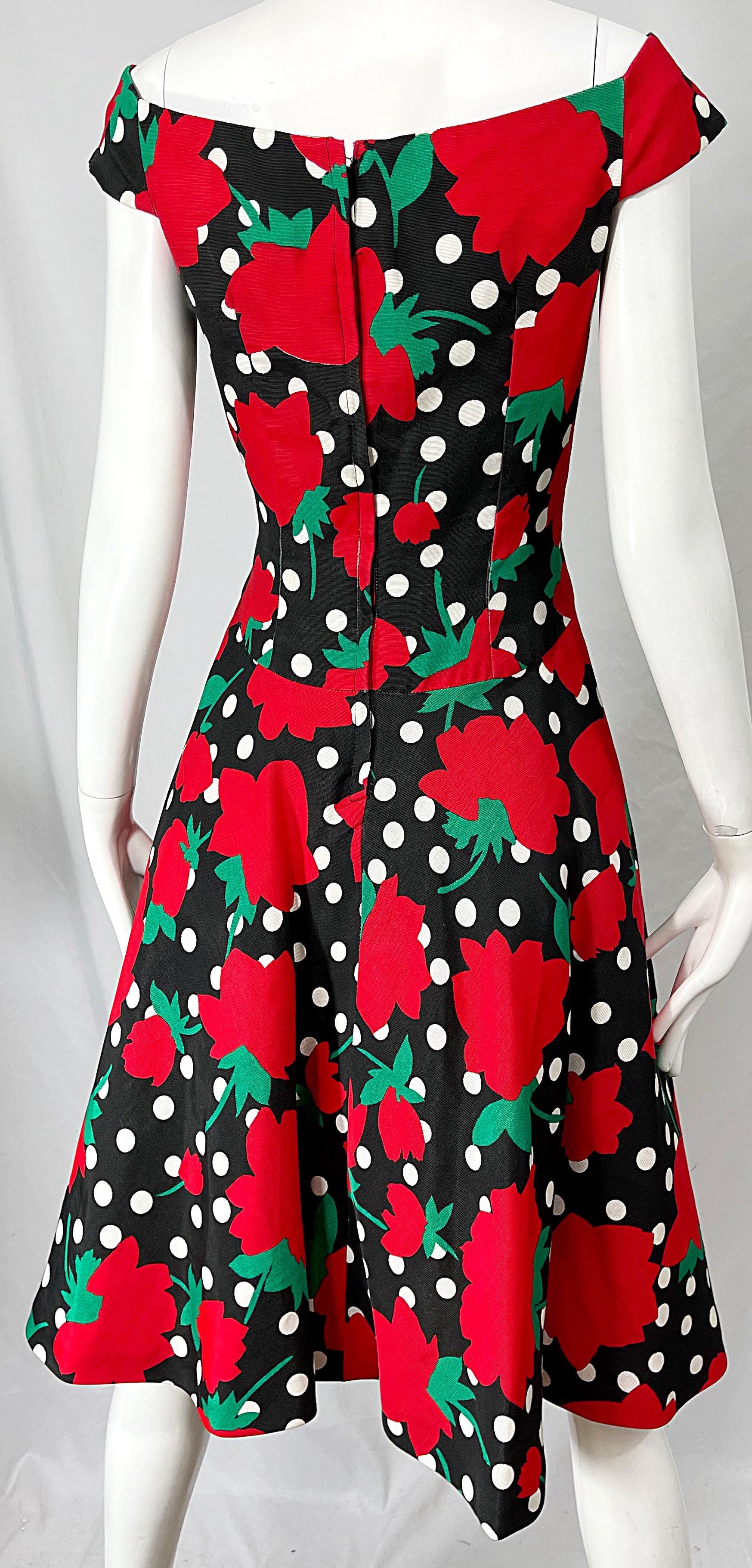 1980er Victor Costa schulterfreies 80er Jahre Kleid mit roten, schwarzen und weißen Tupfen, Gr 8 10 im Angebot 2