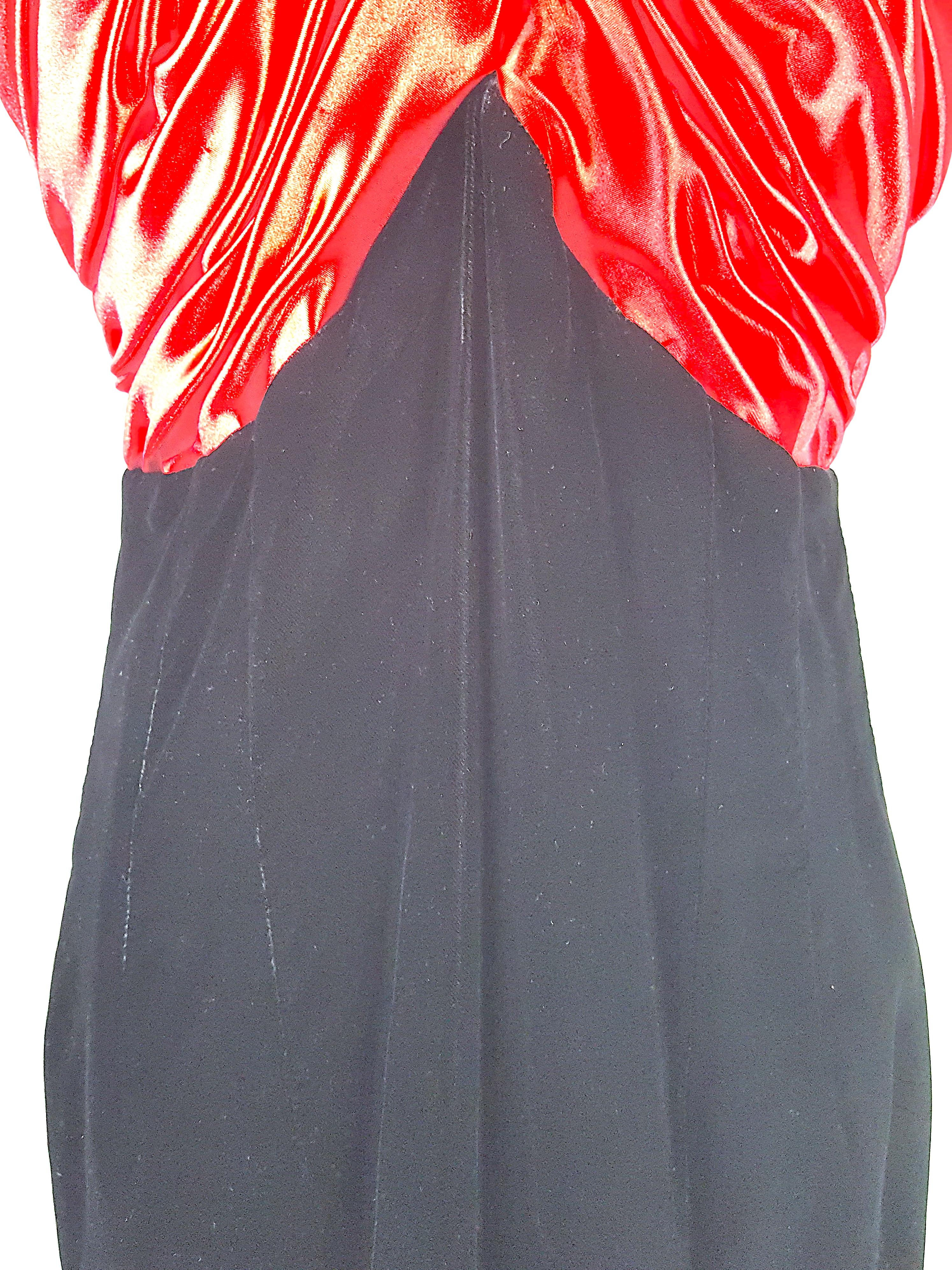 1980s VictorCosta GatheredRuched RedSatin BlackVelvet LongSlit Formal Maxi Gown In Excellent Condition For Sale In Chicago, IL