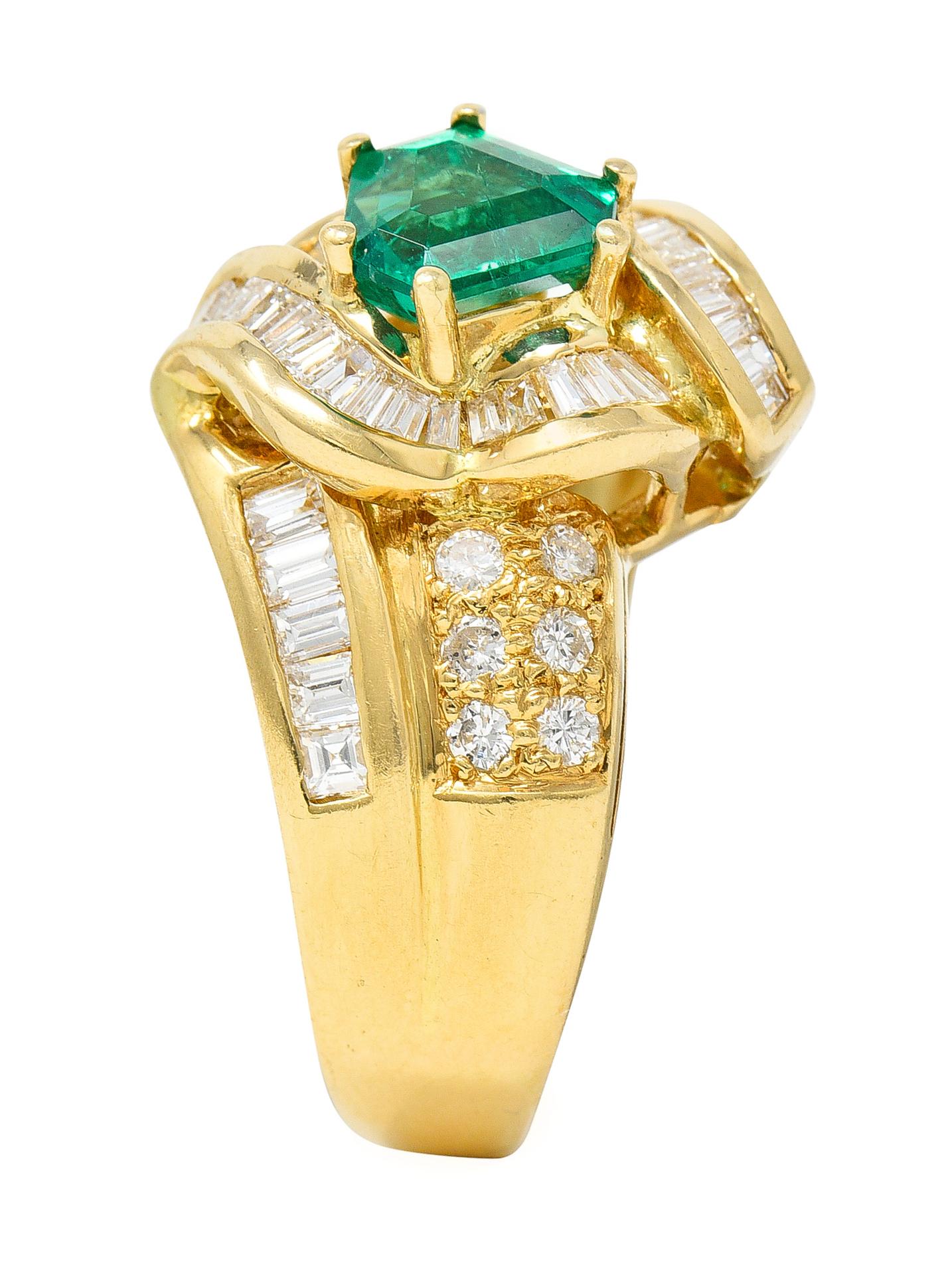 1980's Vintage 2.09 Carats Colombian Emerald Diamond 18 Karat Gold Ring 5
