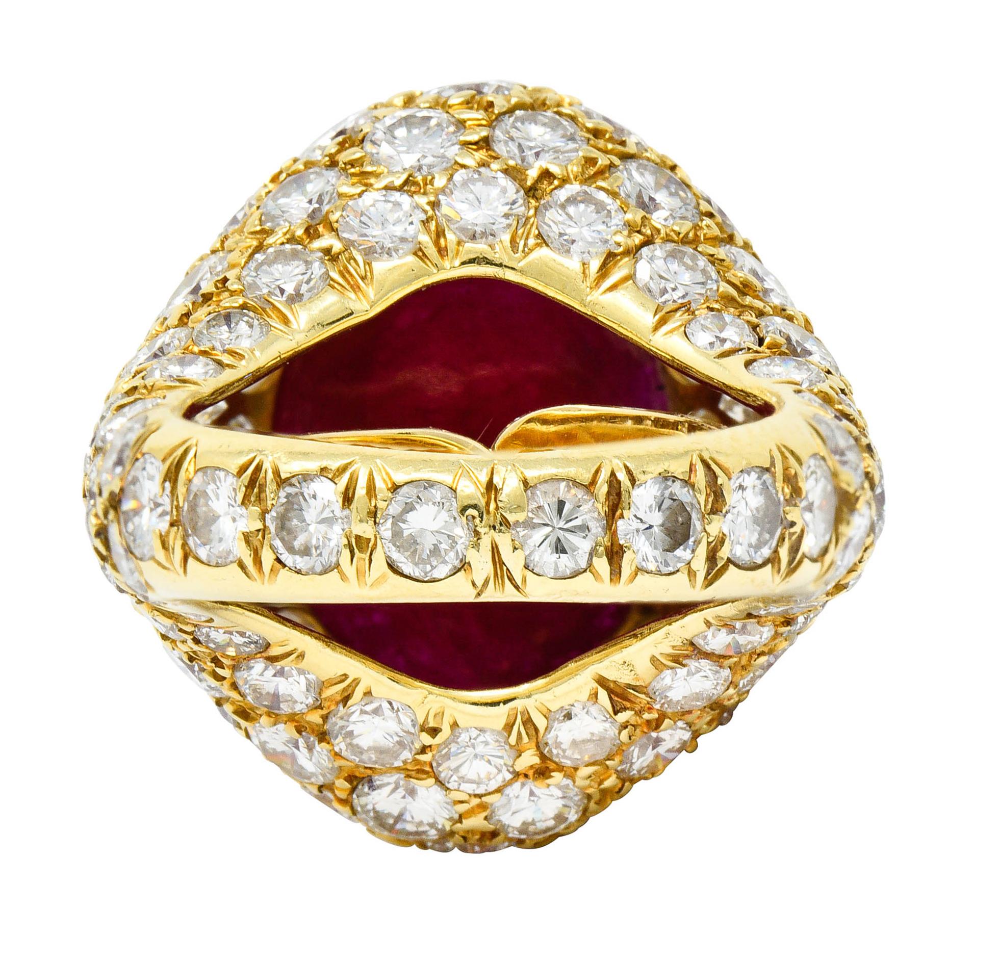 Cabochon 1980s Vintage 22.60 Carat Ruby Diamond 18 Karat Gold Cocktail Ring