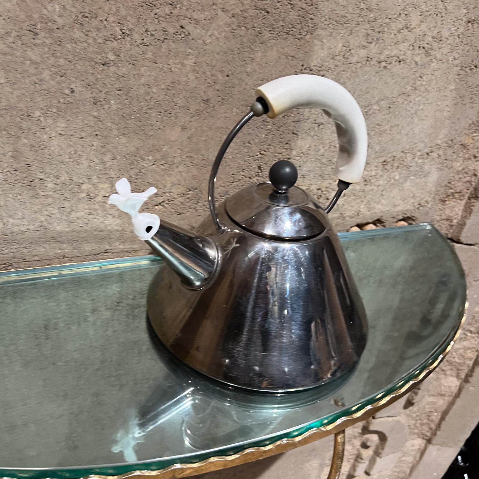 1980s Alessi 9093 Modernist Kettle Stainless Steel White
maker stamped
9.5 h x 8.75 diameter x 9.75 d
Not new, preowned unrestored vintage condition.
Comes with new bird whistle.
See all images provided.
We can ship to you.
