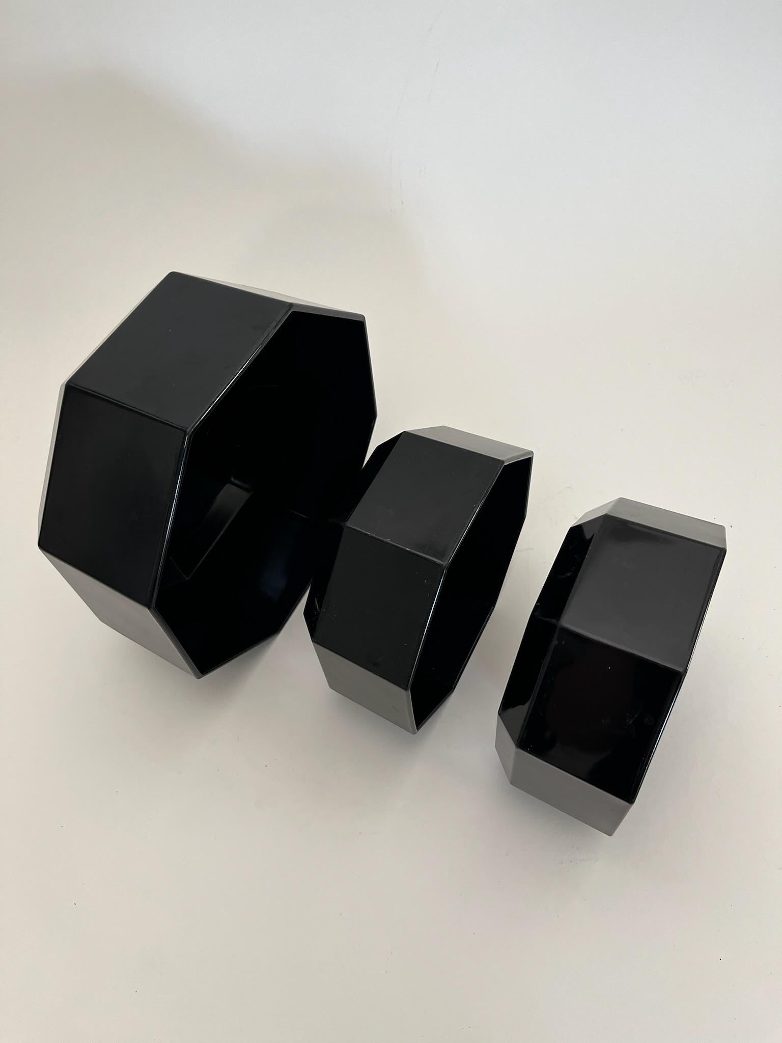 Set di tre ciotole da portata in vetro nero Arcoroc del 1980 in vendita 4