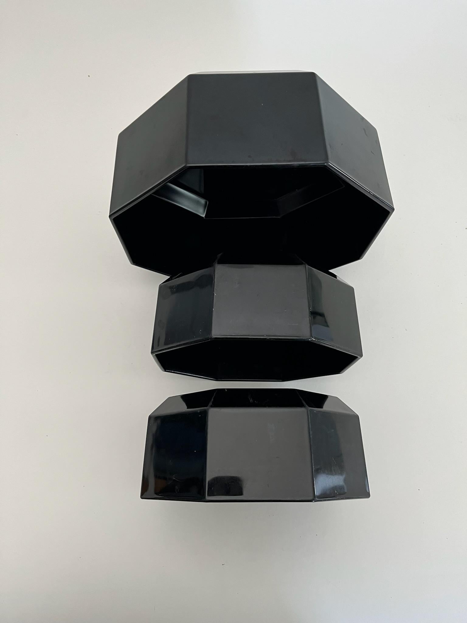 Set di tre ciotole da portata in vetro nero Arcoroc del 1980 in vendita 8