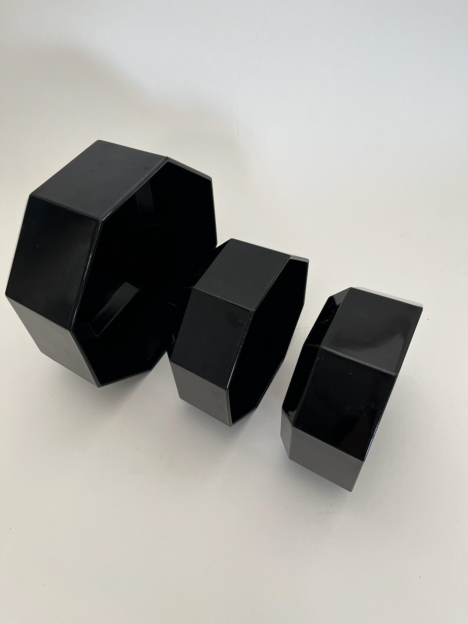 Set di tre ciotole da portata in vetro nero Arcoroc del 1980 in vendita 9