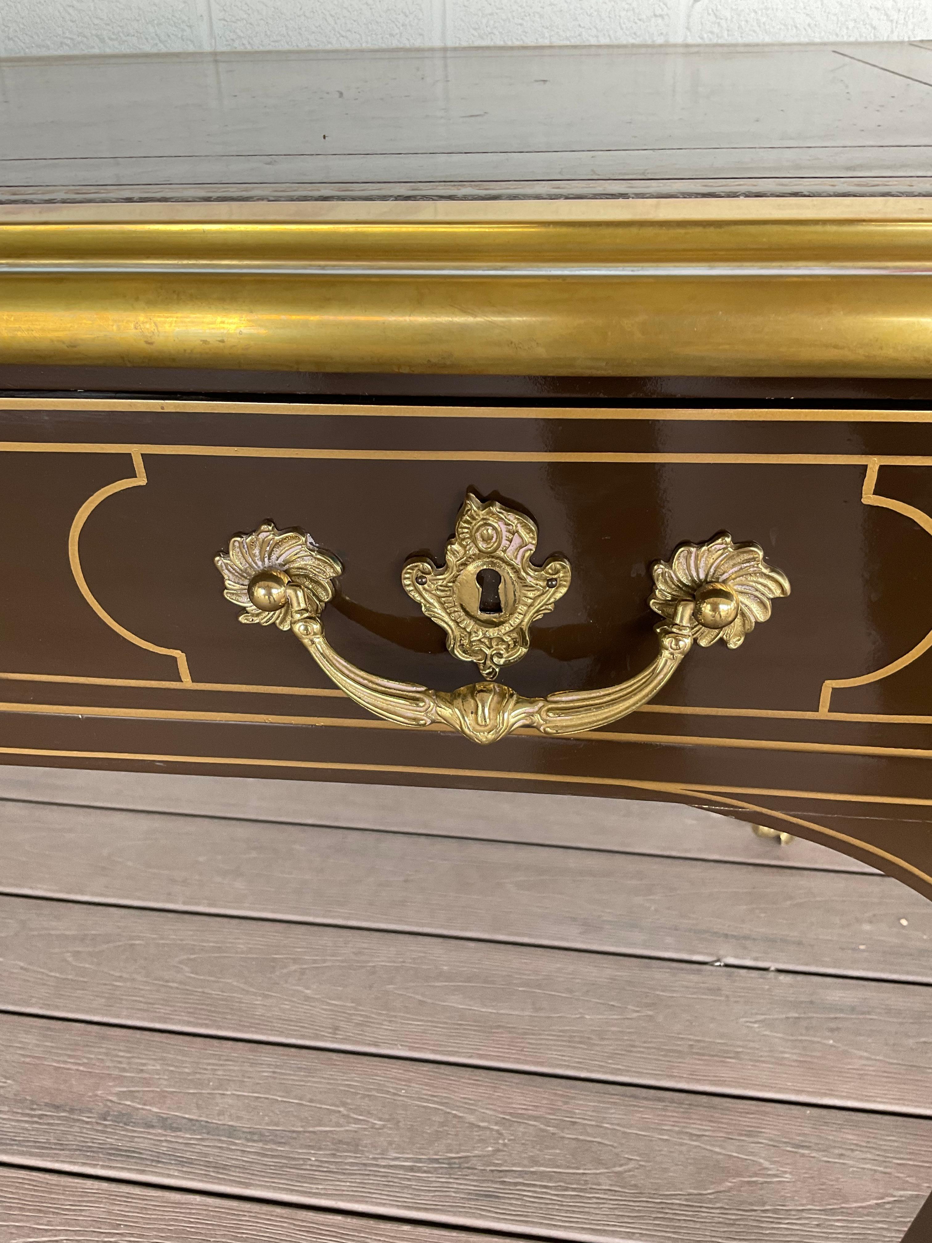 1980s Vintage Baker Furniture Louis XV Lacquered Desk In Good Condition For Sale In Hartville, OH
