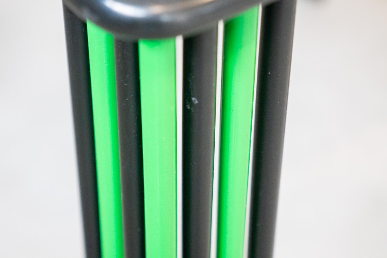 1980s Vintage Black and Green Dining Table - Sleek Italian Design For Sale 8