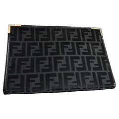 Pochette vintage anni '80 nero su nero Monogram di Fendi