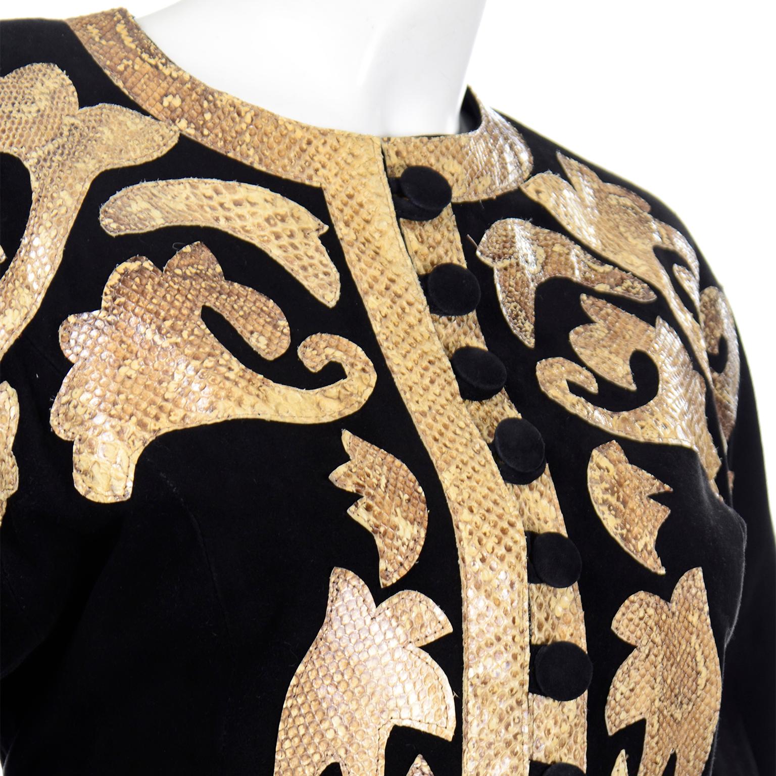 1980er Vintage Schößchenjacke aus schwarzem Wildleder mit Python-Schlangenhaut-Applikation 1