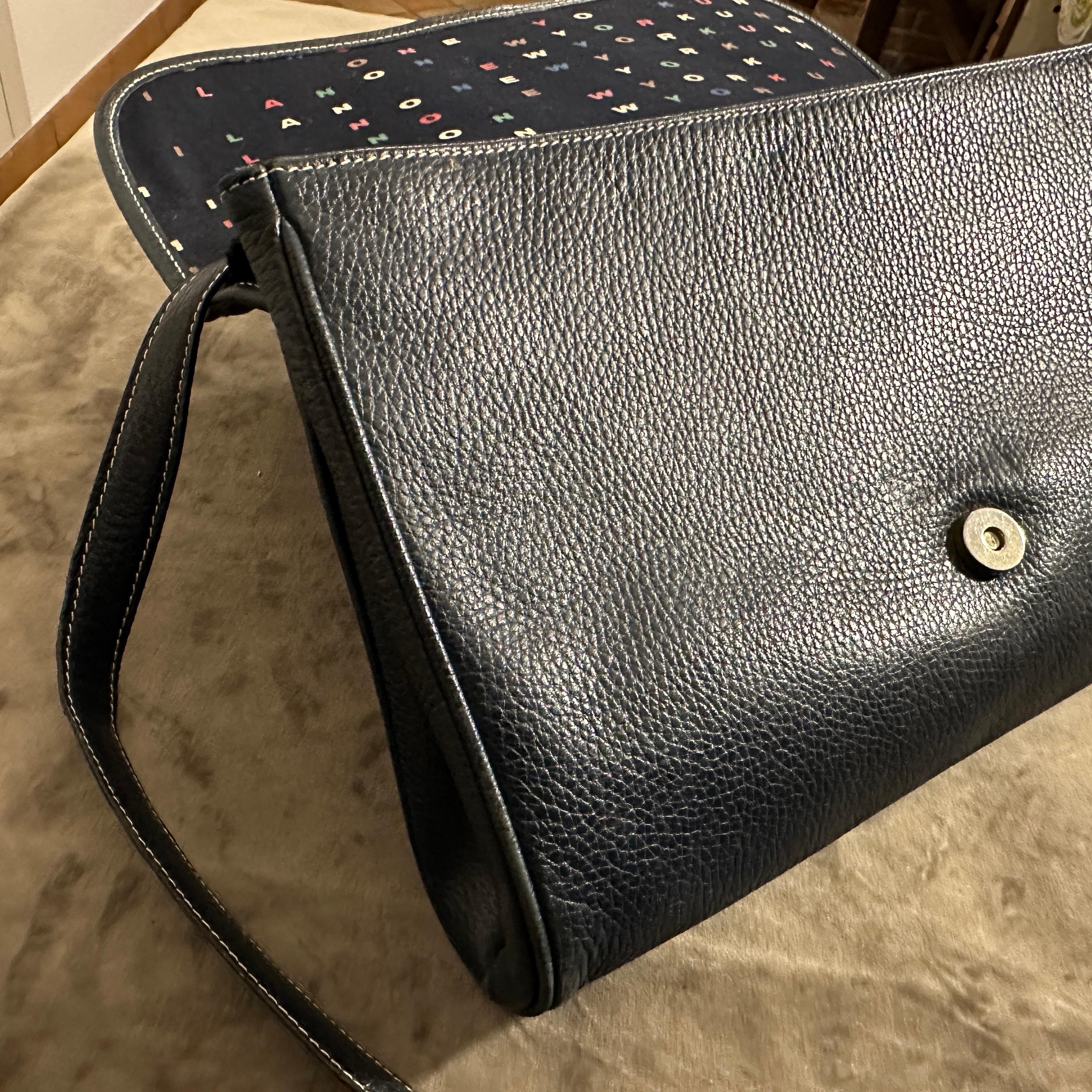 Sac à bandoulière en cuir bleu vintage des années 1980 d'Emanuel Ungaro en vente 7