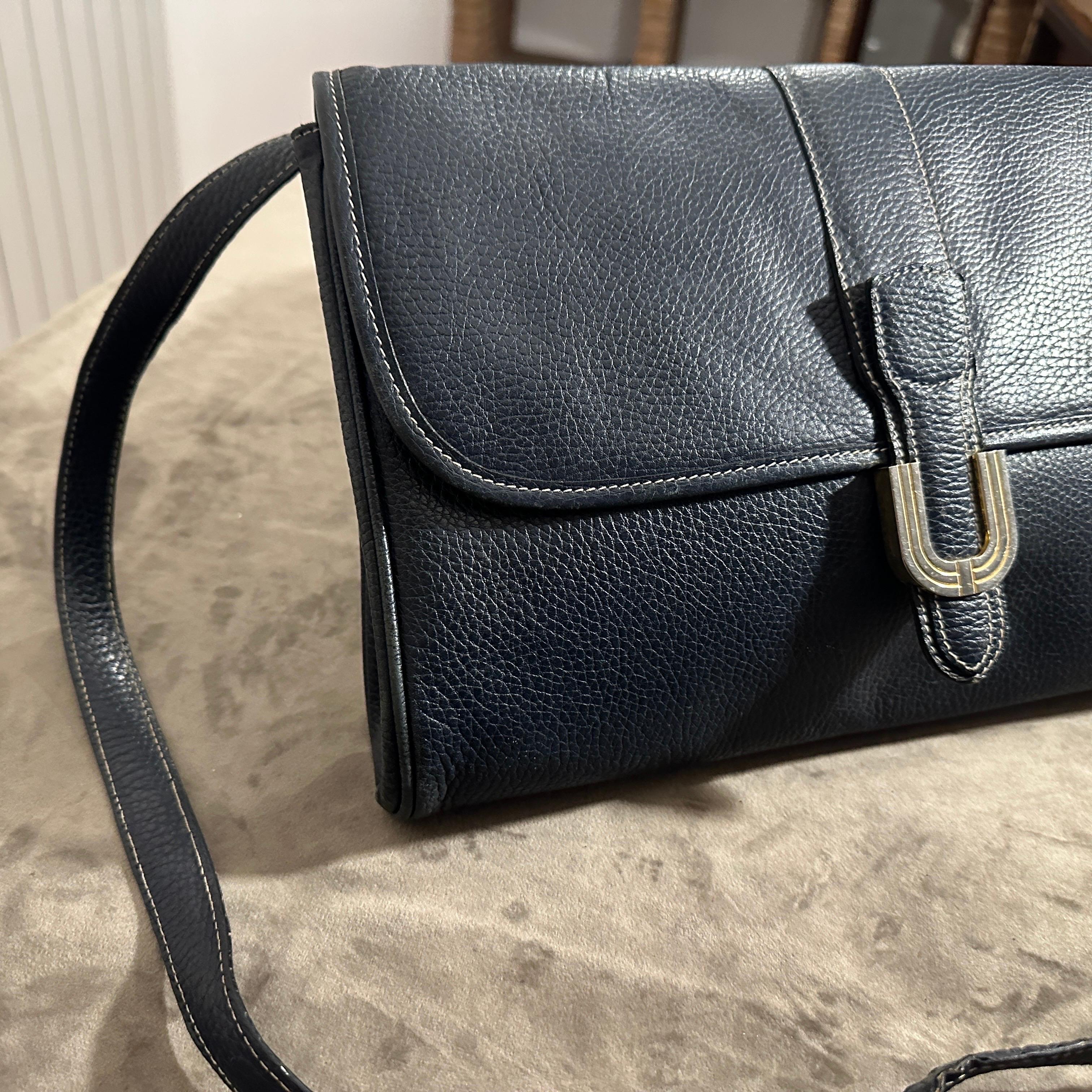 Sac à bandoulière en cuir bleu vintage des années 1980 d'Emanuel Ungaro en vente 12
