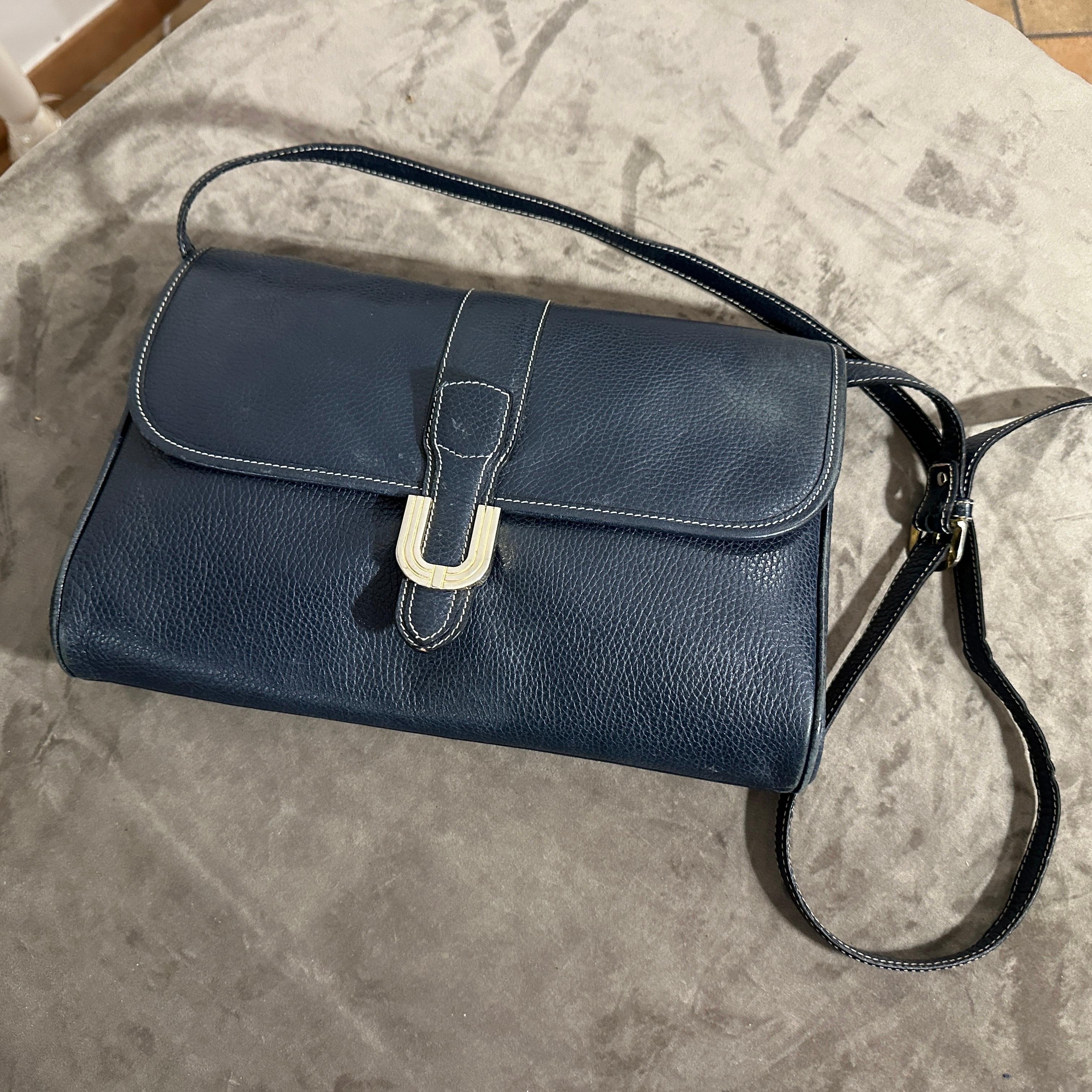 Sac à bandoulière en cuir bleu vintage des années 1980 d'Emanuel Ungaro en vente 2