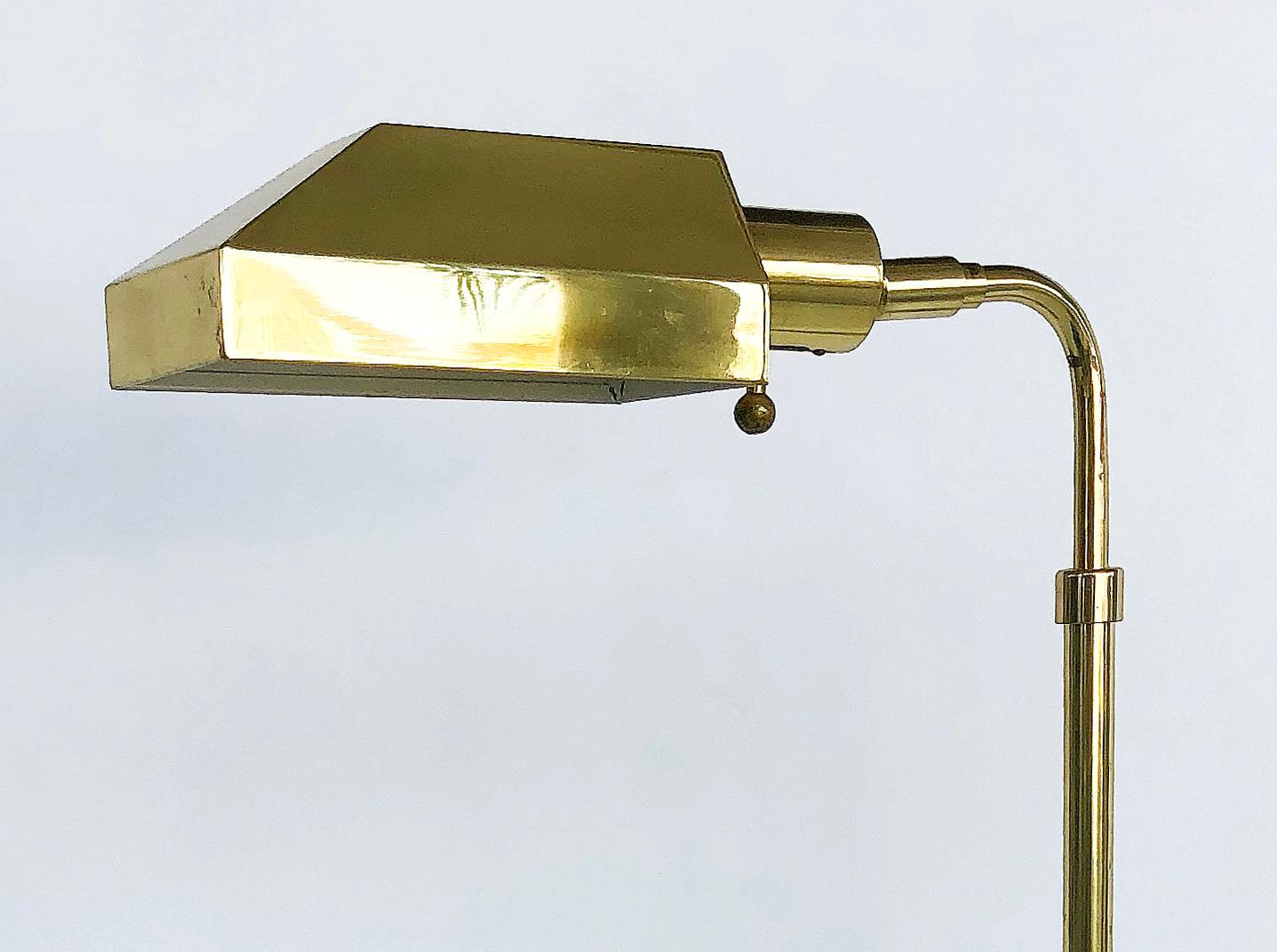 American 1980s Vintage Brass Plated Adjustable Height Floor Lamp, Pivoting Light For Sale