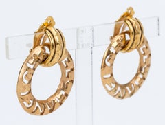 1980's Vintage Chanel Abnehmbare Creolen Buchstabenohrringe
