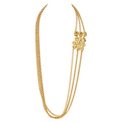 Collana a catena d'oro Chanel vintage del 1980 con pietre e perle