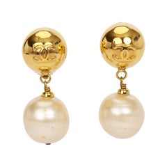 1980
s Vintage Chanel Gold Sphere Pearl Drop Clip Earrings