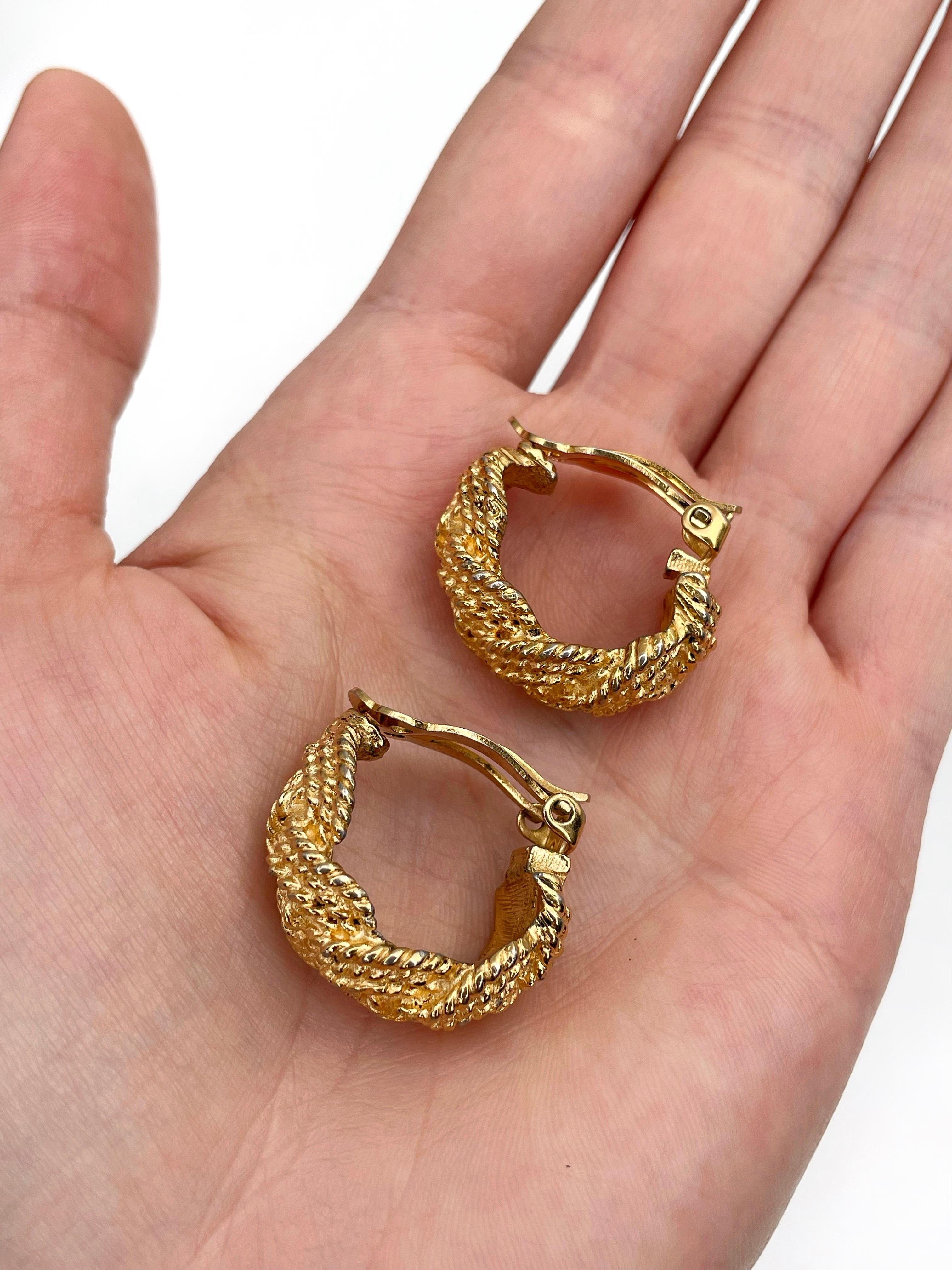 1980s Vintage Chanel Gold Tone Braided Half Hoop Clip on Earrings 3
