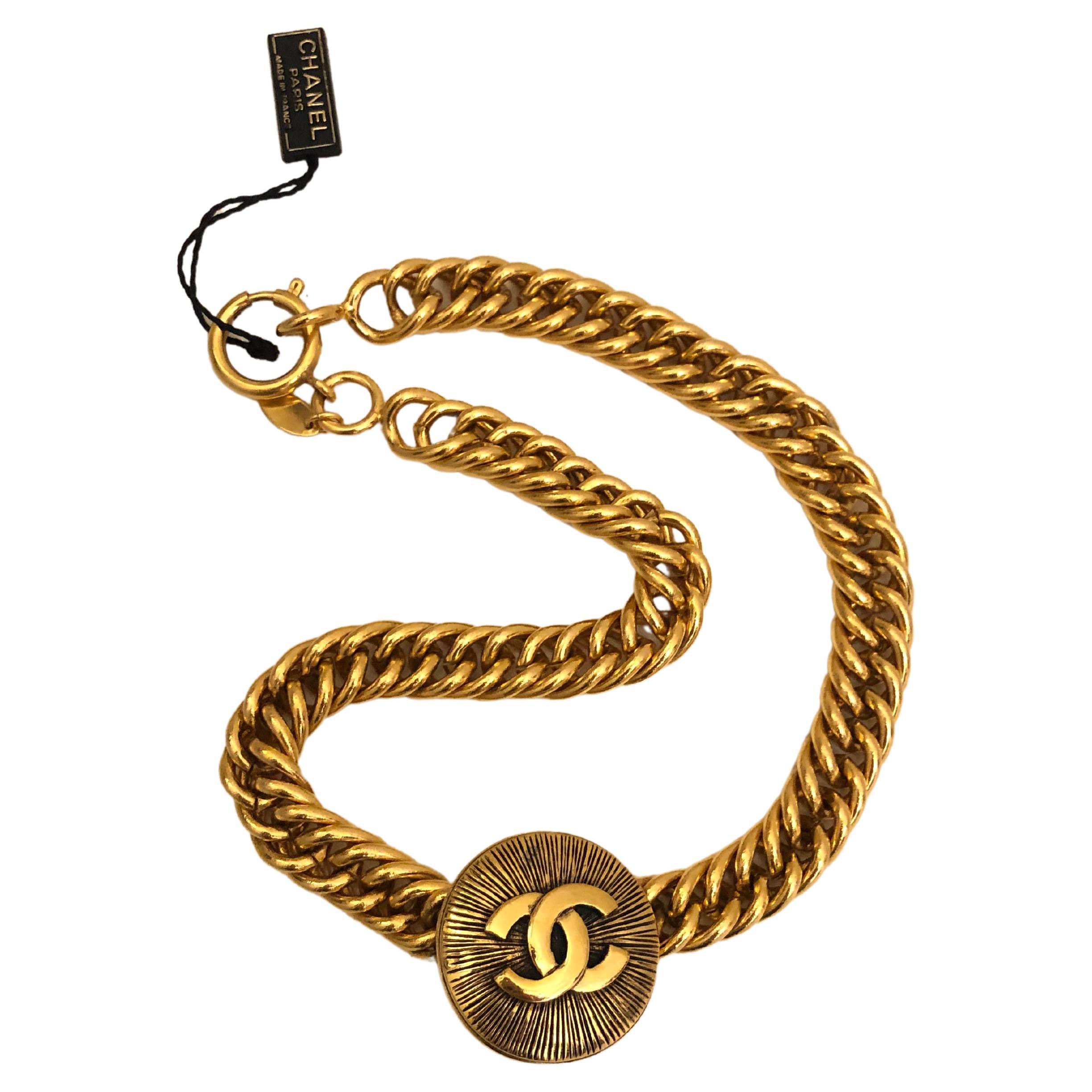 1994 Vintage Runway CHANEL Gold Toned Leather Chain Lucite Plate Long  Necklace For Sale at 1stDibs