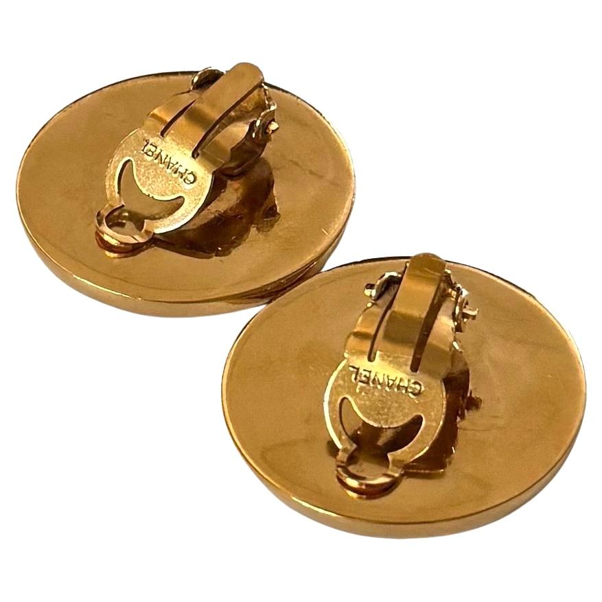 1980s Vintage CHANEL Gold Toned Bull Clip On Earrings For Sale 2