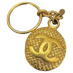 1980s Vintage CHANEL Gold Toned CC Chain Keyring Keychain