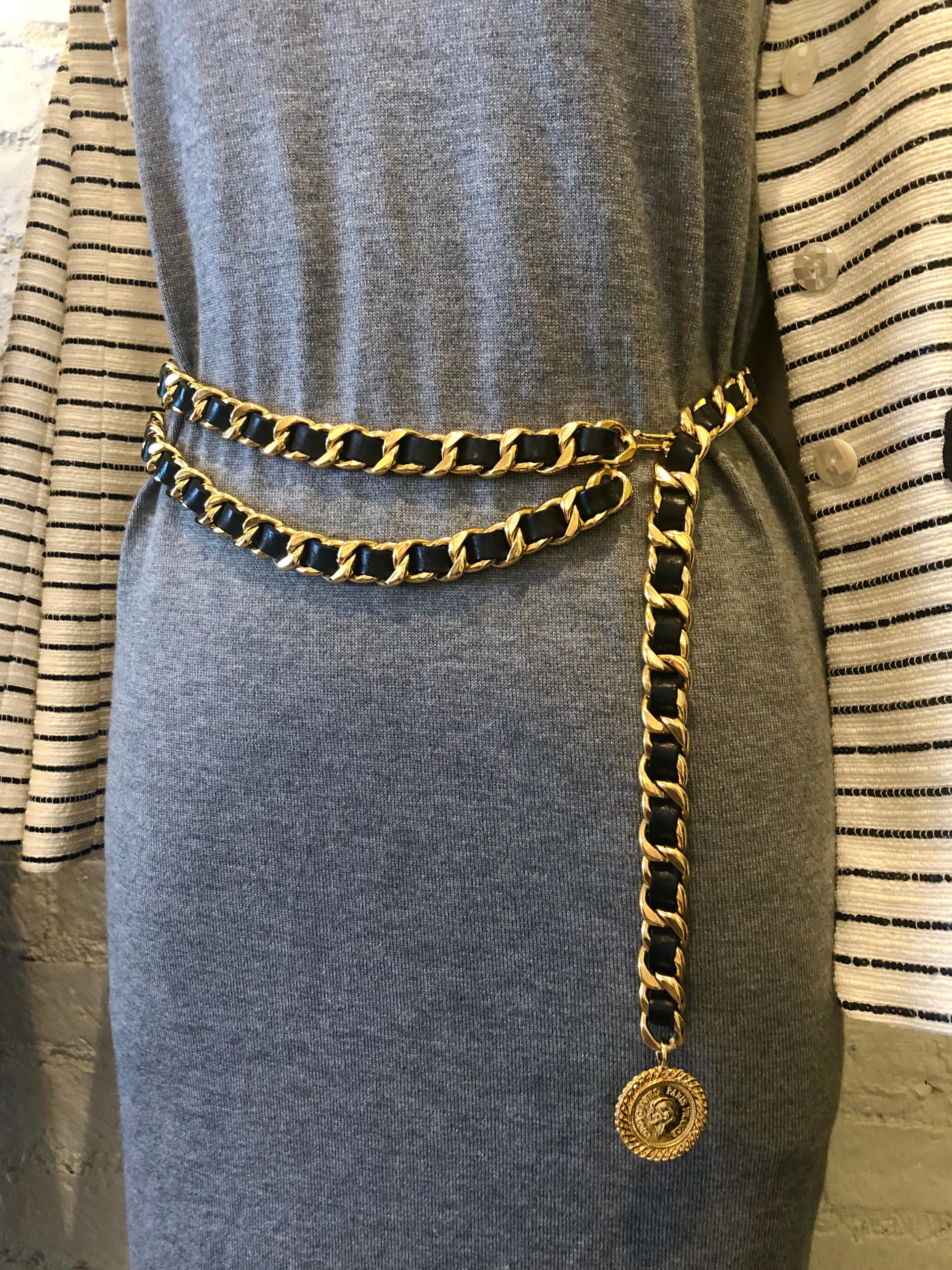 Black 1980s Vintage CHANEL Gold Toned Chain Leather Belt