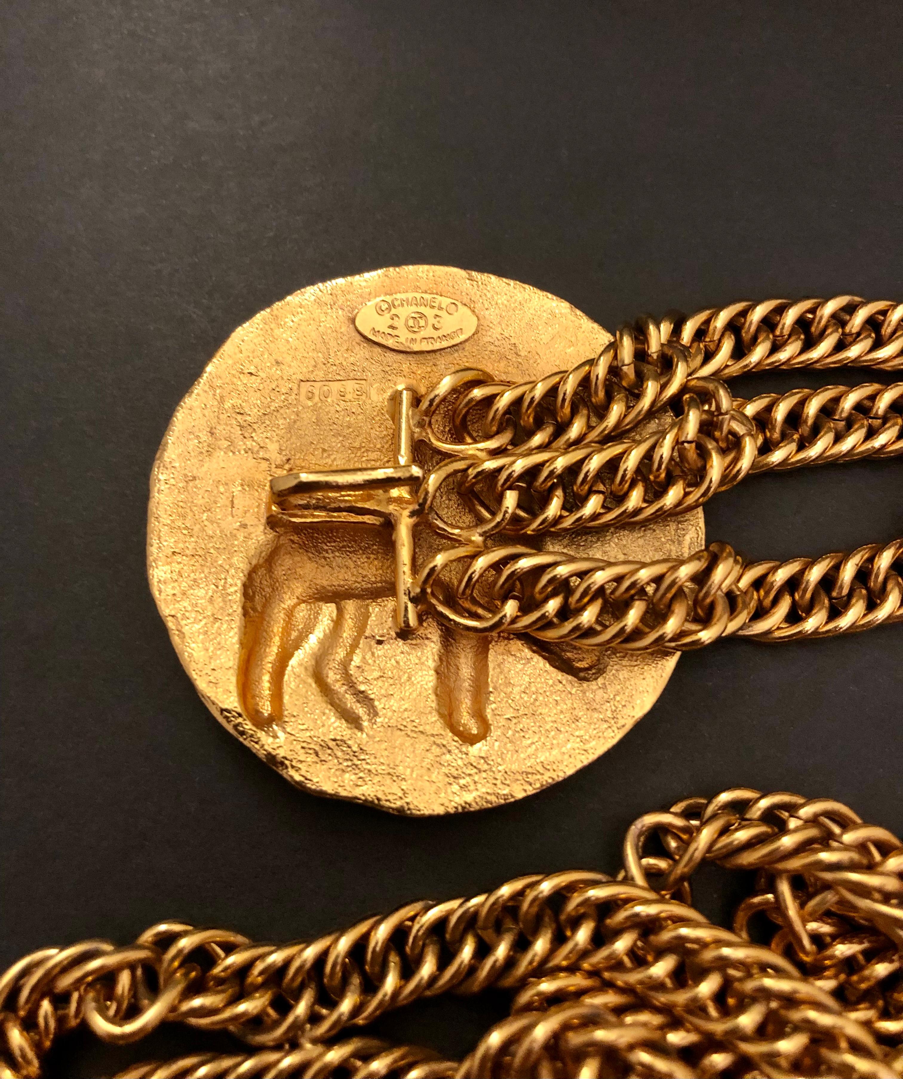 1980s Vintage CHANEL Gold Toned Lion Medallion Triple Chain Belt 2