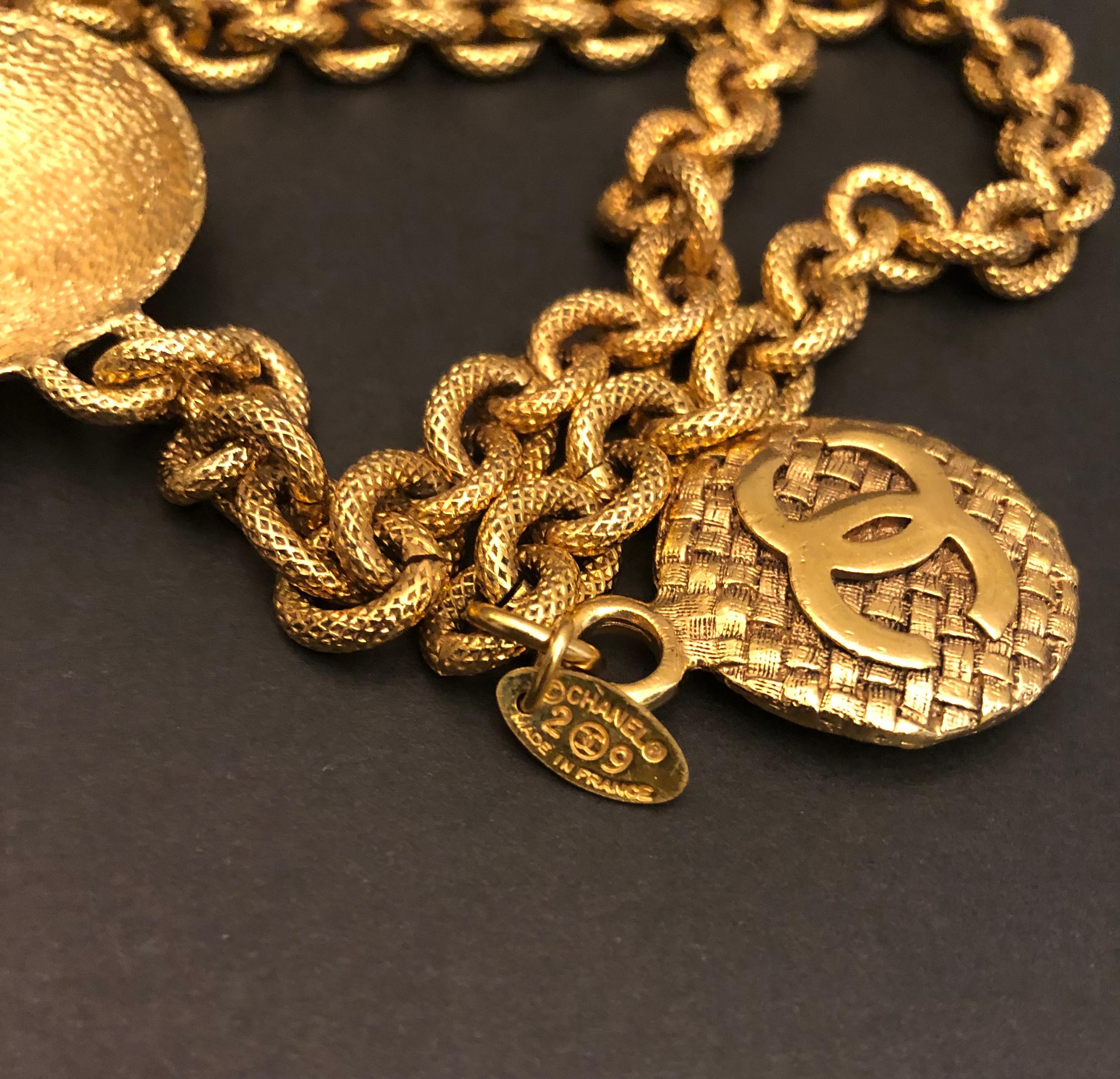 1980s Vintage CHANEL Gold Toned Tweed Medallion Chain Belt  For Sale 3