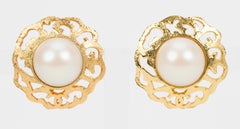 1980's Vintage Chanel Large Gold & Pearl Clip Earrings