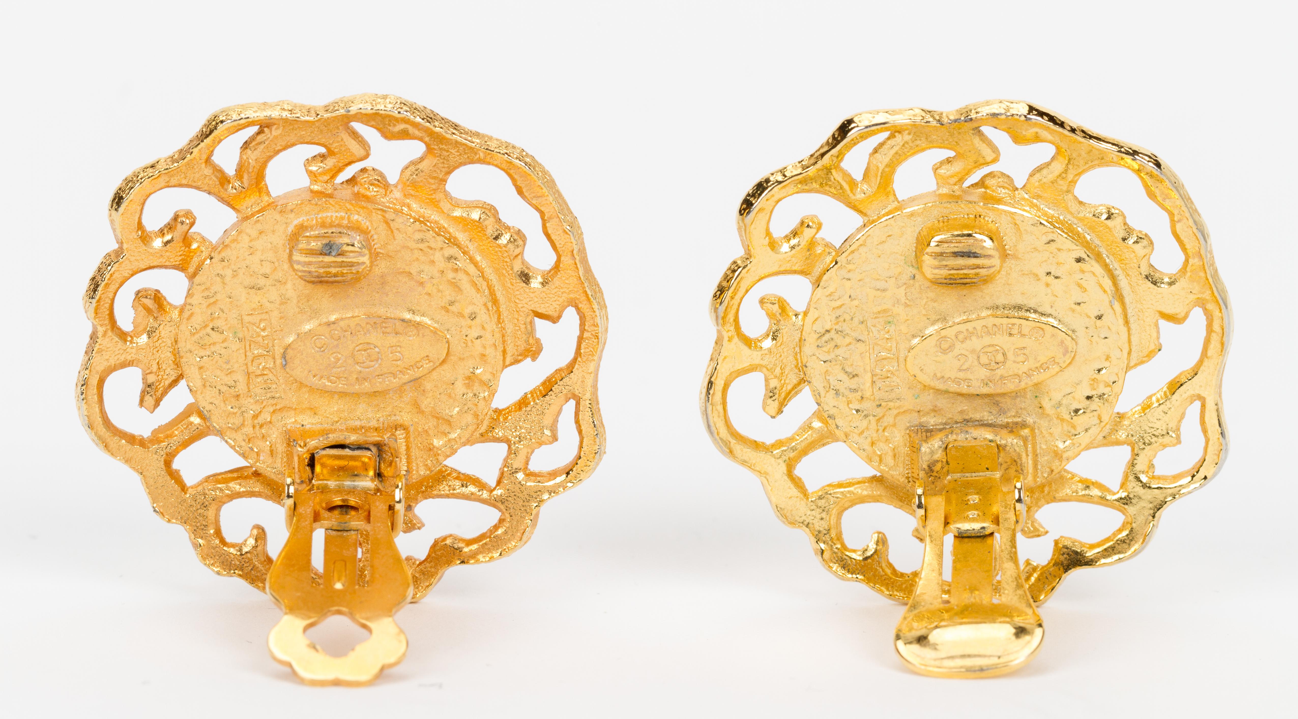 1980''s Vintage Chanel Große Gold- und Perlen-Clip-Ohrringe im Angebot 2