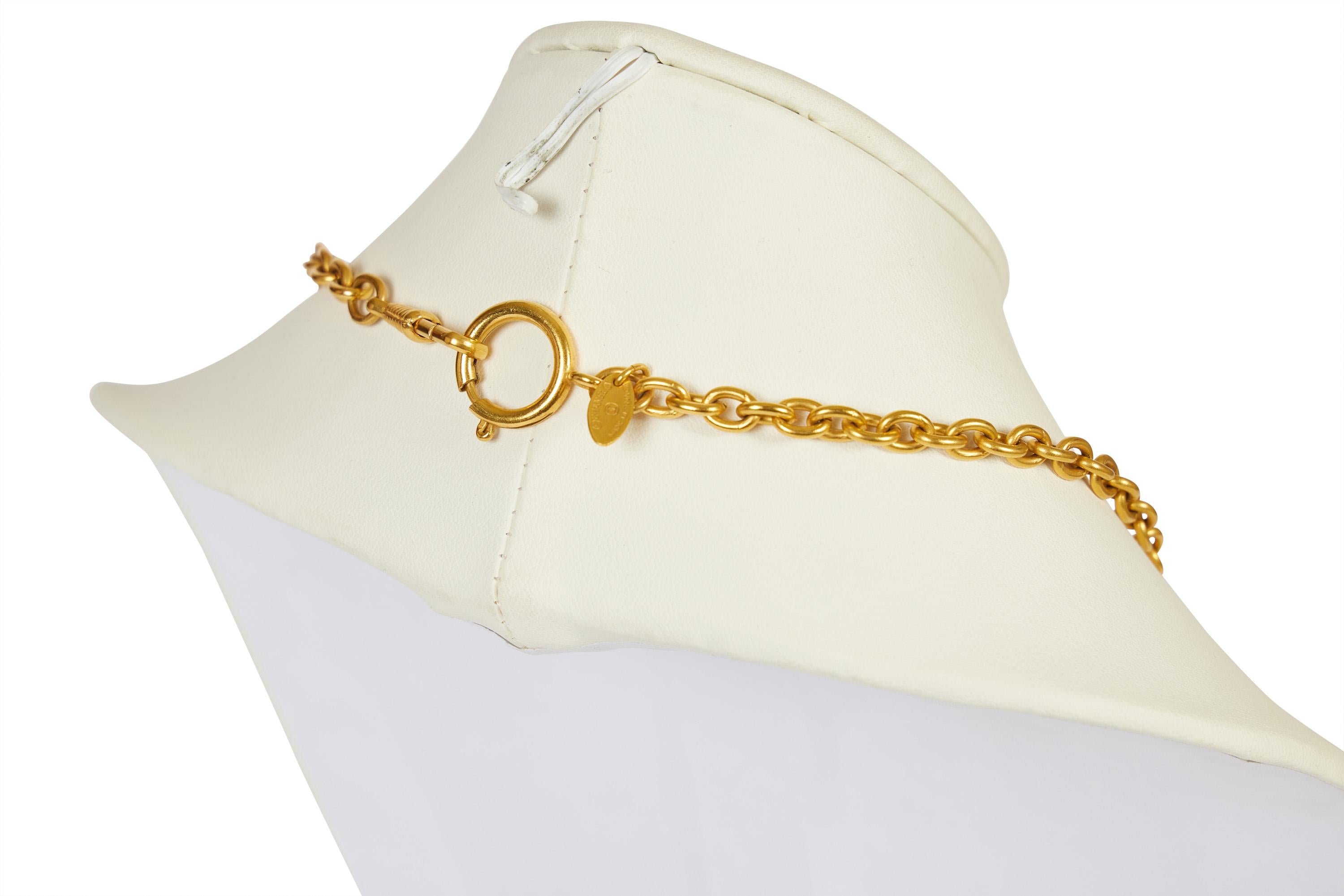 Women's 1980's Vintage Chanel Lions Head Gold Necklace