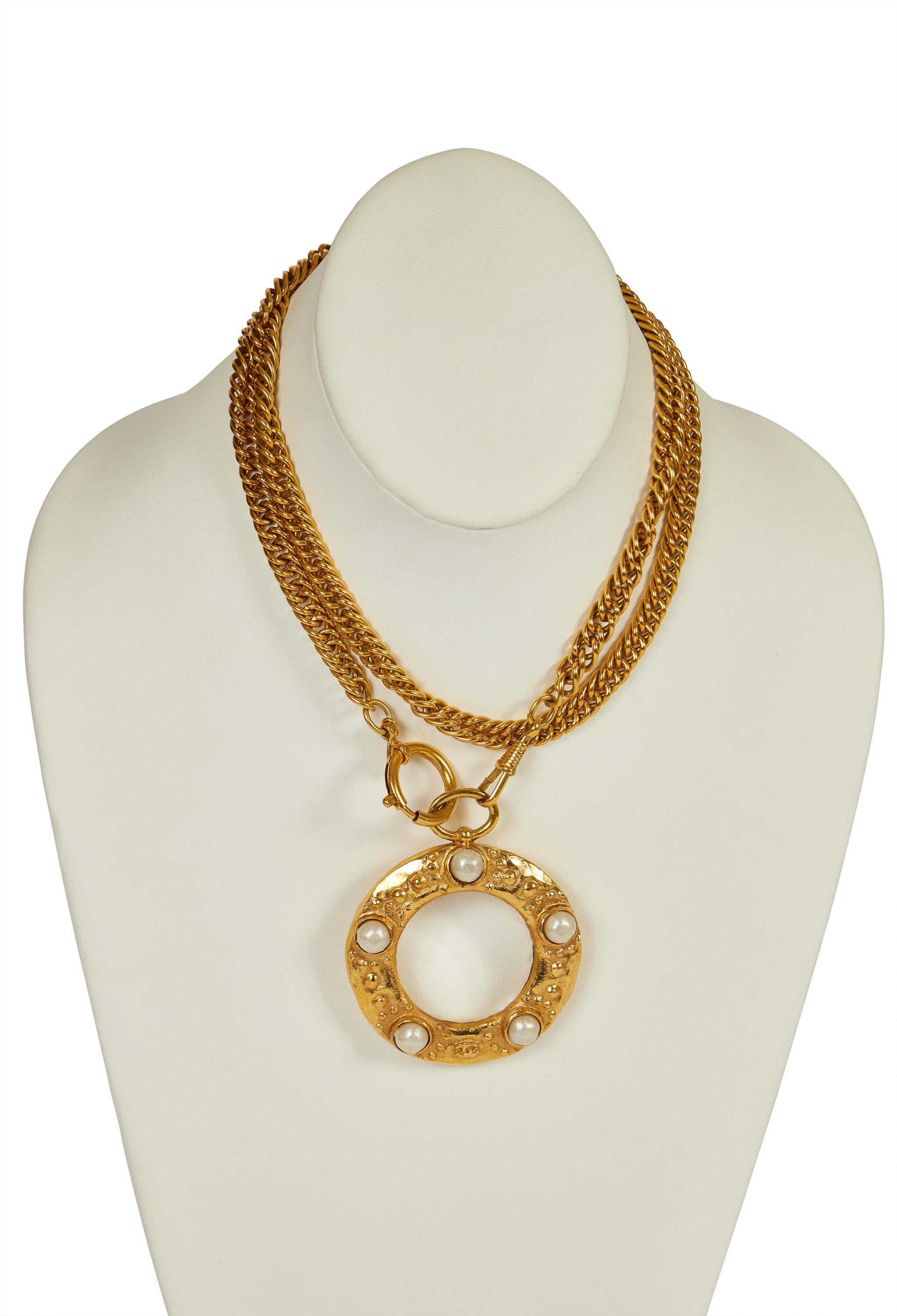 Vintage 1980's Vintage Chanel Seltene Perlen Vergrößerung Halskette im Zustand „Hervorragend“ im Angebot in West Hollywood, CA