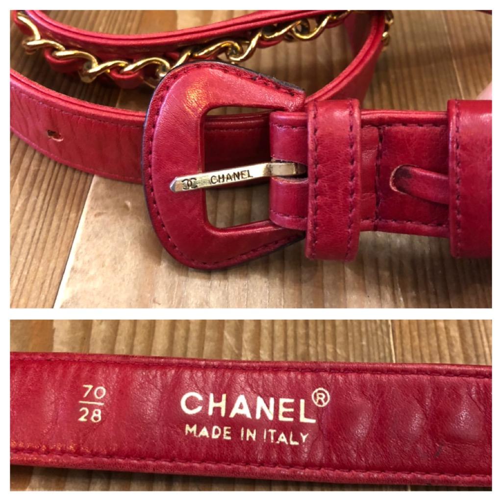 1980s Vintage CHANEL Red Lambskin Leather Belt Bag In Good Condition In Bangkok, TH