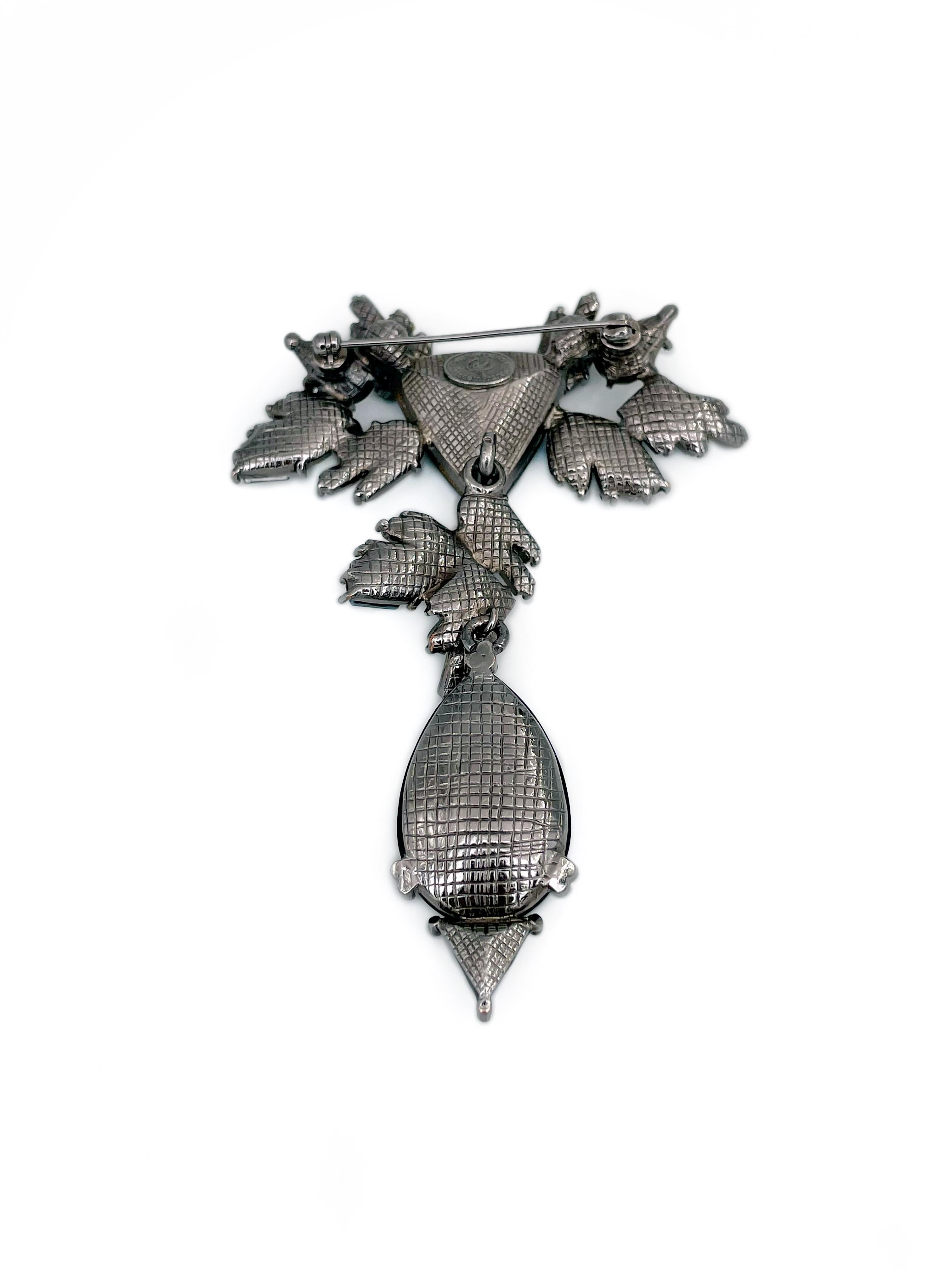 1980s Vintage Christian Lacroix Silver Tone Dark Crystal Pin Brooch In Good Condition For Sale In Vilnius, Vilniaus apskr.