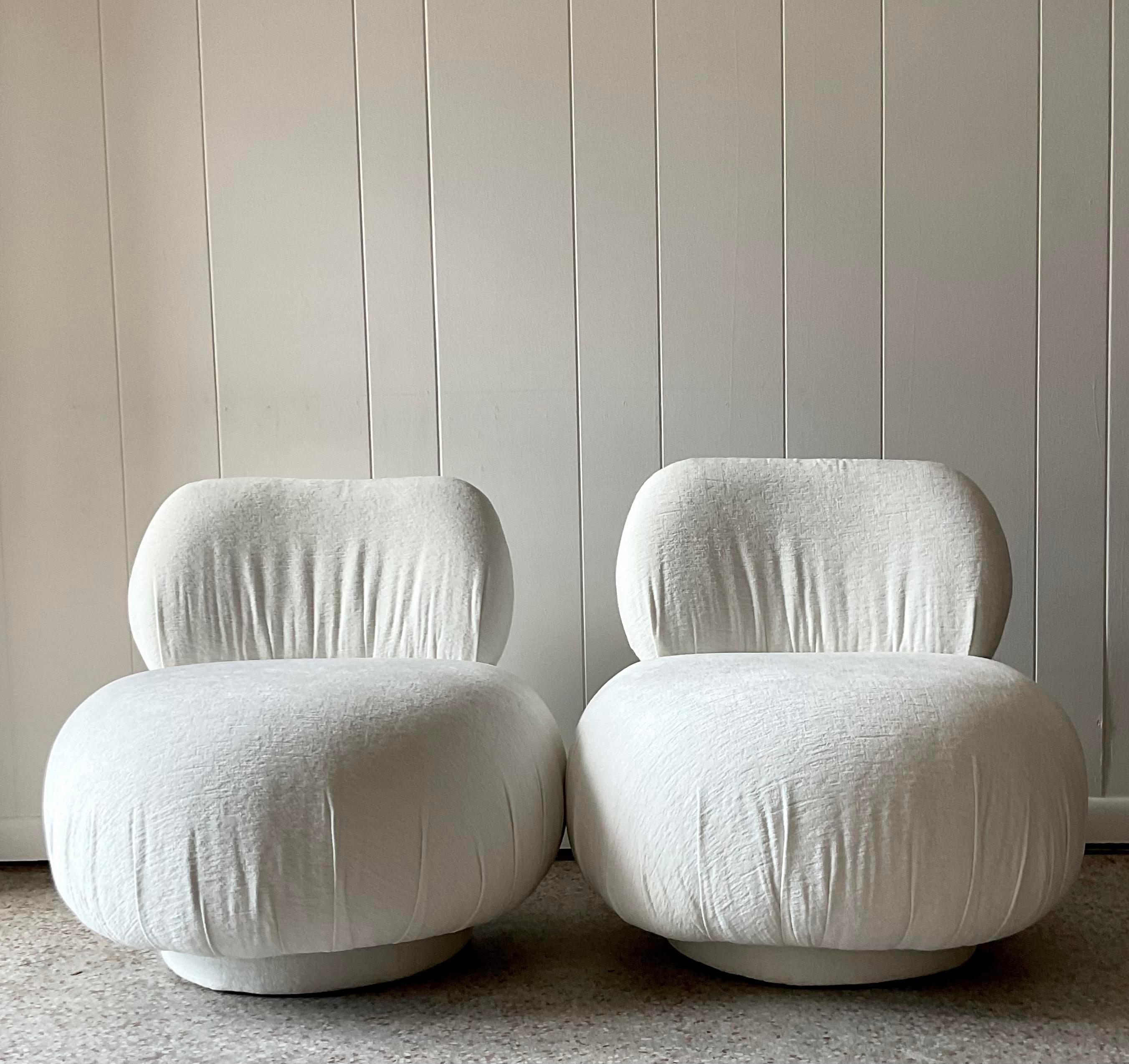 1980s Vintage Contemporary Steve Chase for Lazar Industries Pouf Swivel Chairs For Sale 4