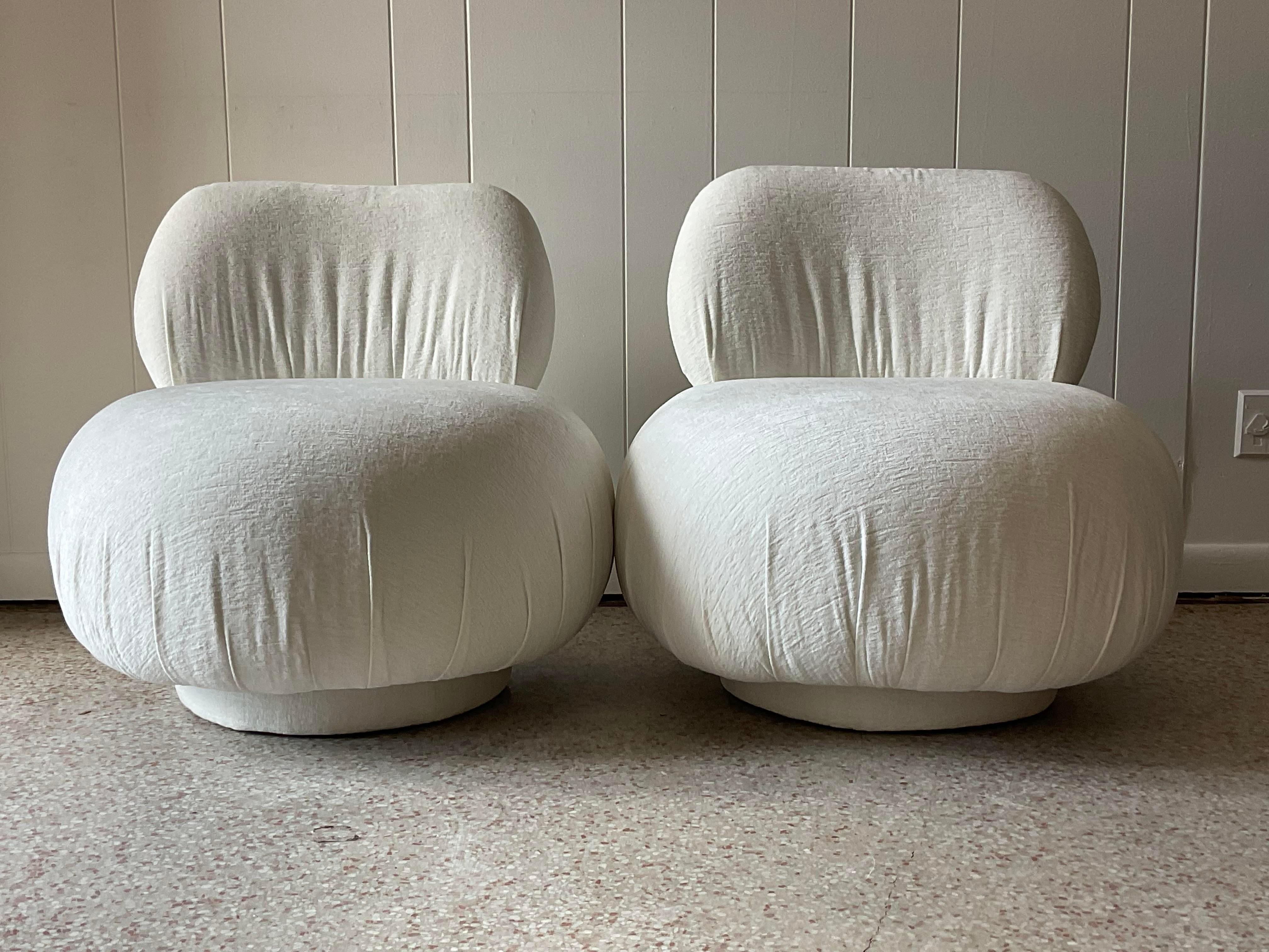 1980s Vintage Contemporary Steve Chase for Lazar Industries Pouf Swivel Chairs For Sale 5