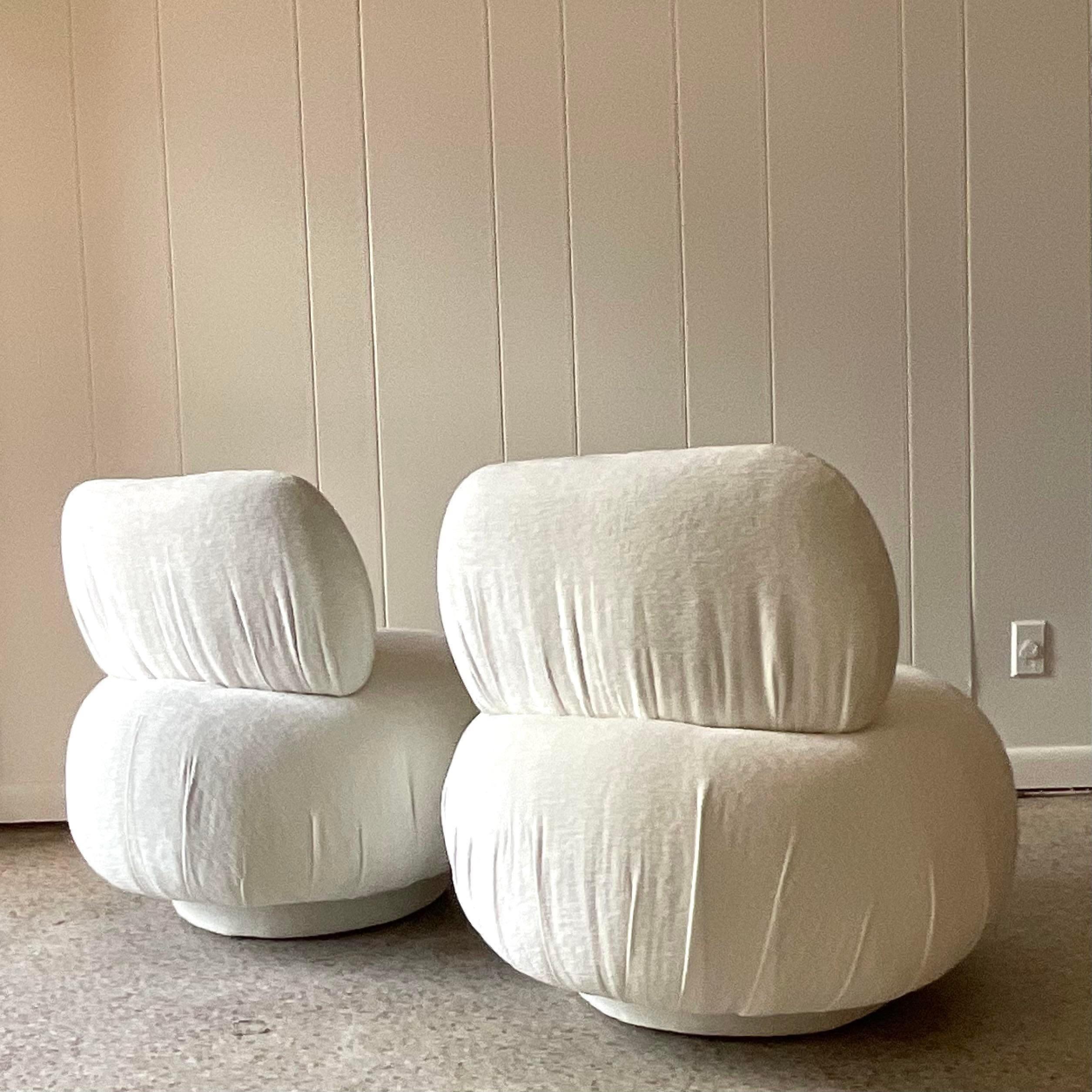 1980s Vintage Contemporary Steve Chase for Lazar Industries Pouf Swivel Chairs In Good Condition For Sale In west palm beach, FL