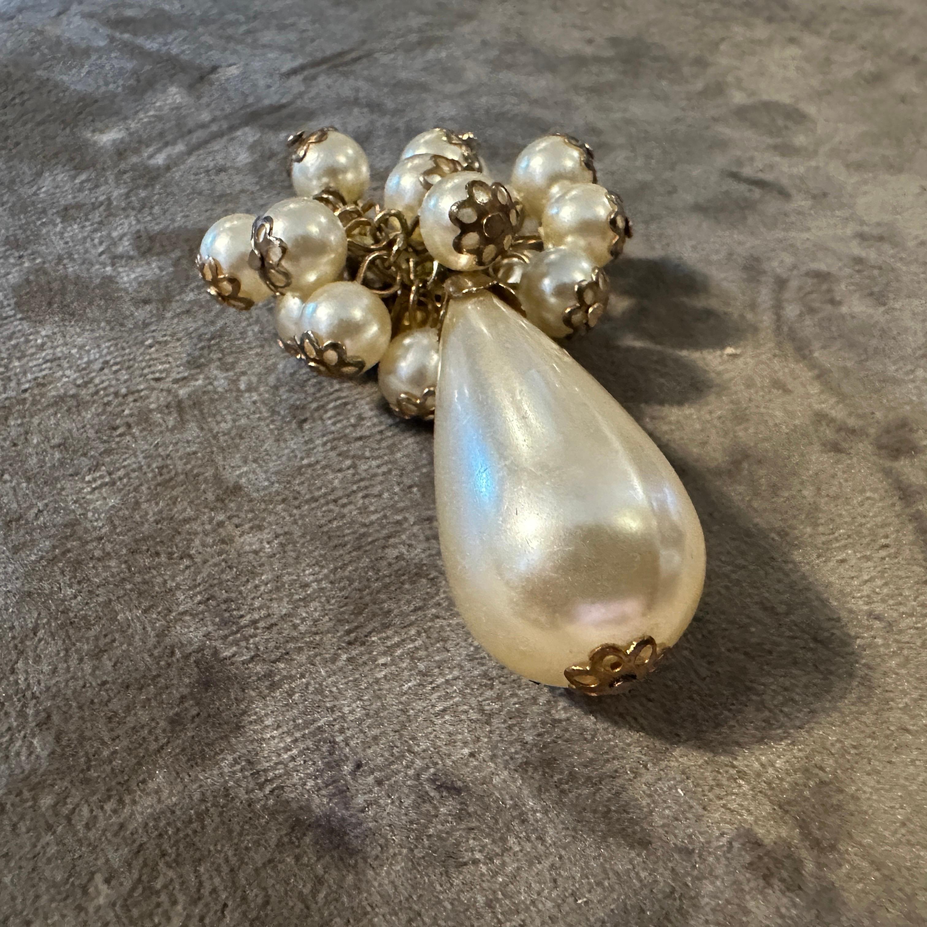 1980er Vintage Modeschmuck aus Messing und Kunstperlen  Italienische Clip-Ohrringe im Angebot 8