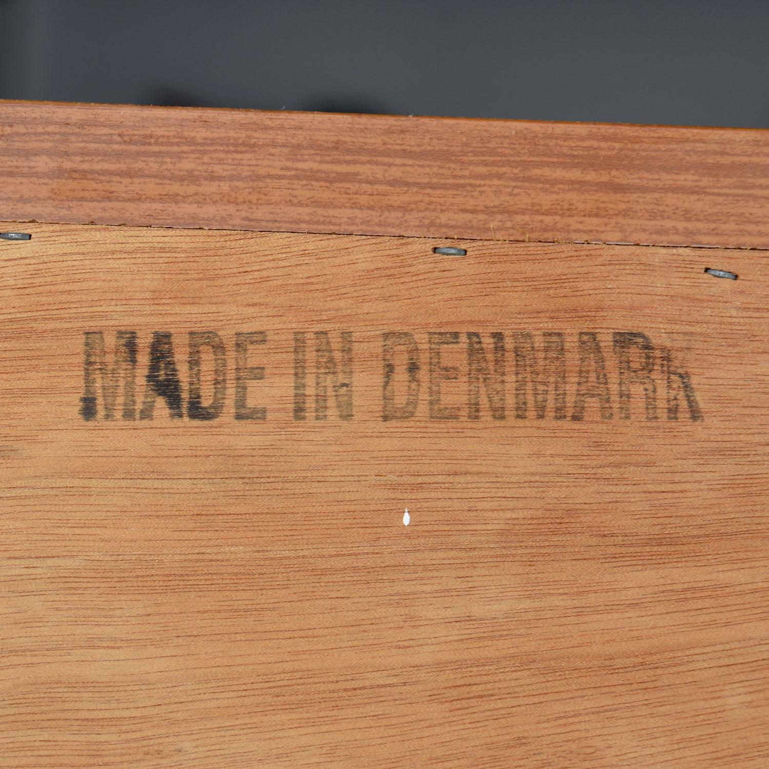 1980s Vintage Danish Teak Deco Modern Nightstand End Tables 1