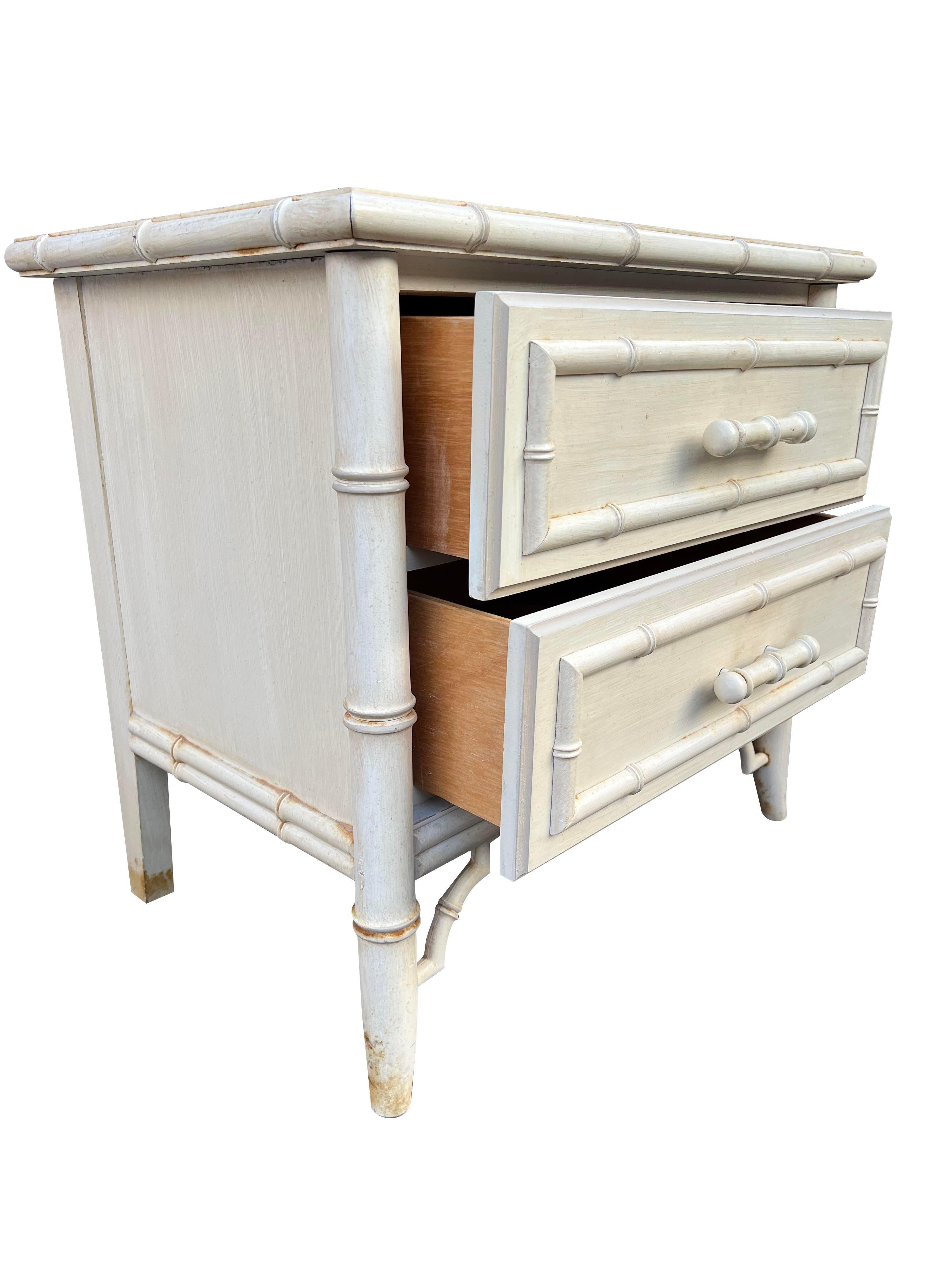 1980s Vintage Dixie Aloha Single Nightstand Henry Link Style in Faux Bamboo In Good Condition In Saddle River, NJ