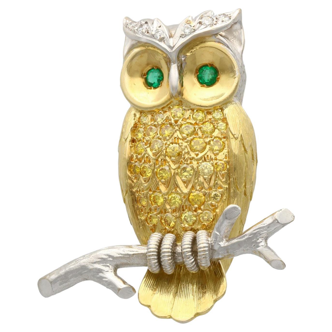 1980s Vintage Emerald Diamond Yellow and White Gold Owl Brooch