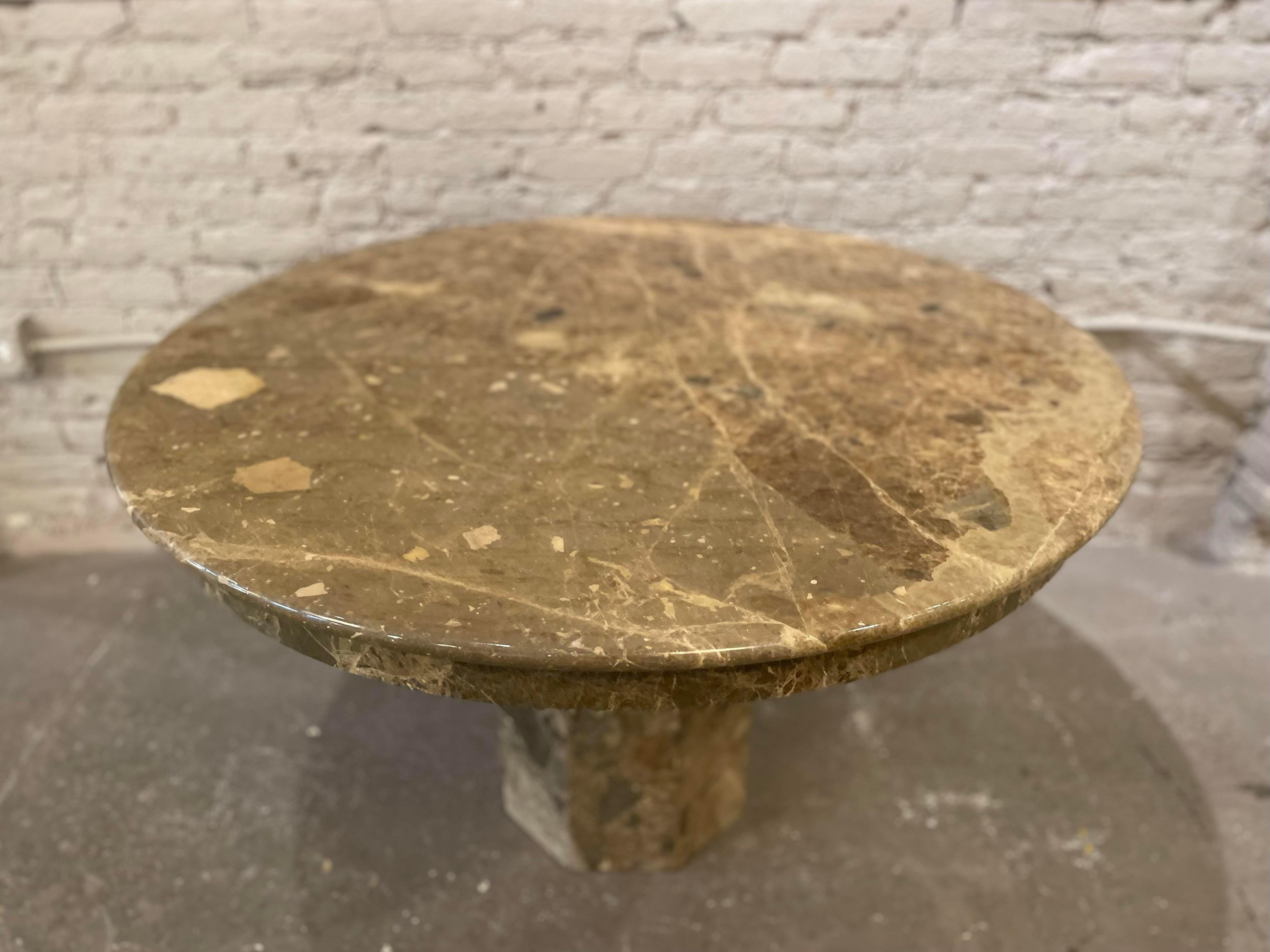 Tavolo da pranzo da ingresso in marmo italiano Emperado vintage degli anni '80 in vendita 2