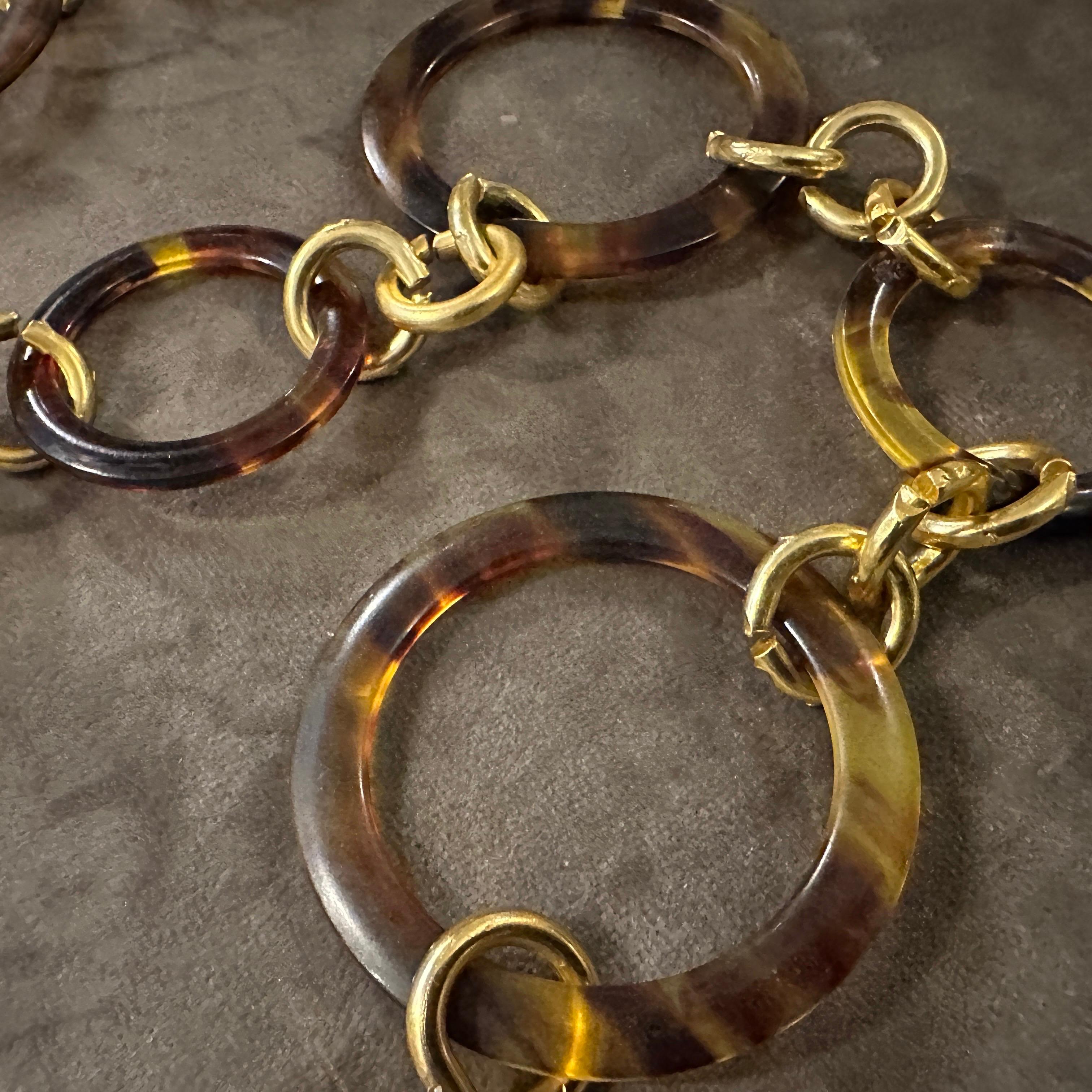 1980s Vintage Fake Tortoiseshell Lucite and Brass Italian Fashion Belt For Sale 2