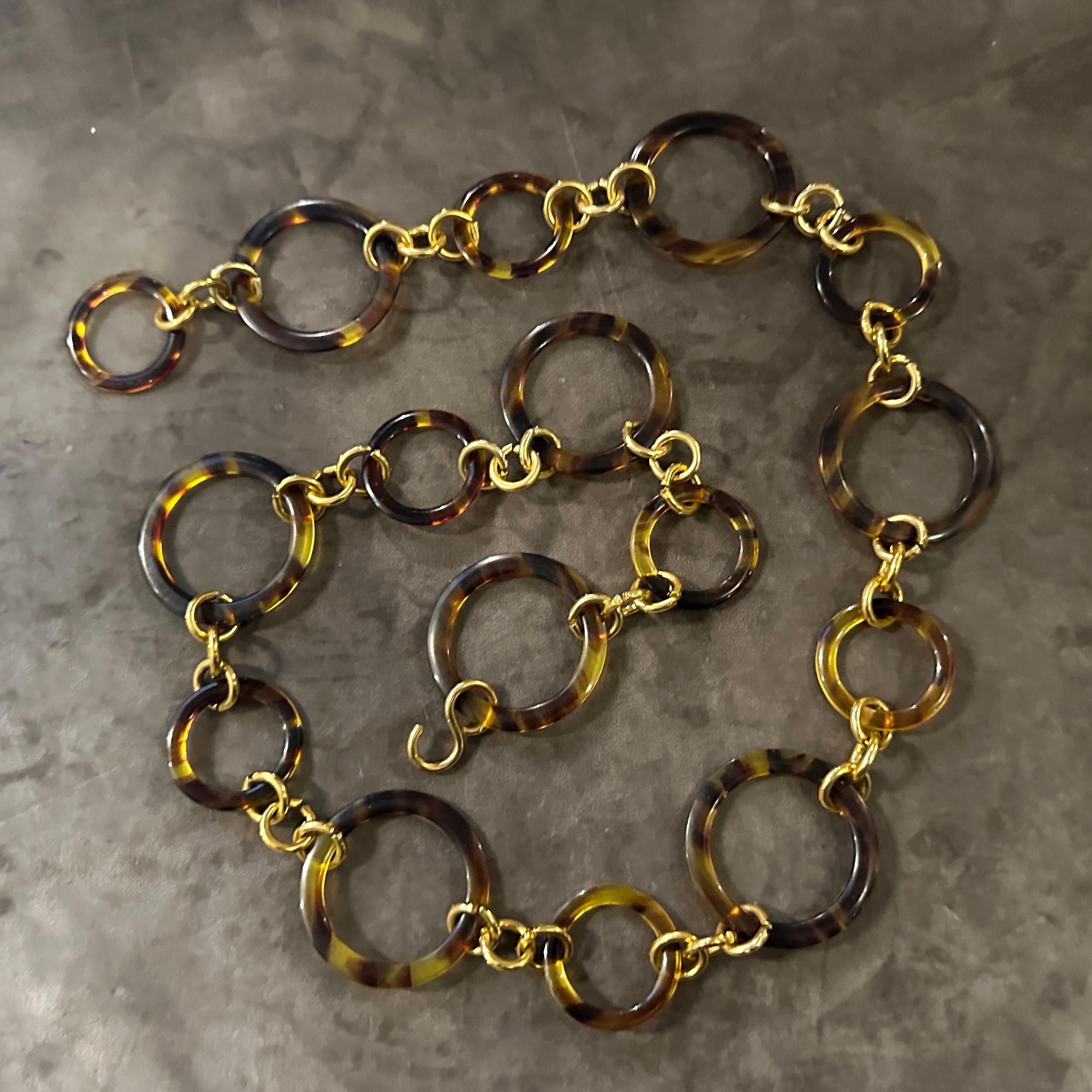 1980s Vintage Fake Tortoiseshell Lucite and Brass Italian Fashion Belt For Sale 4